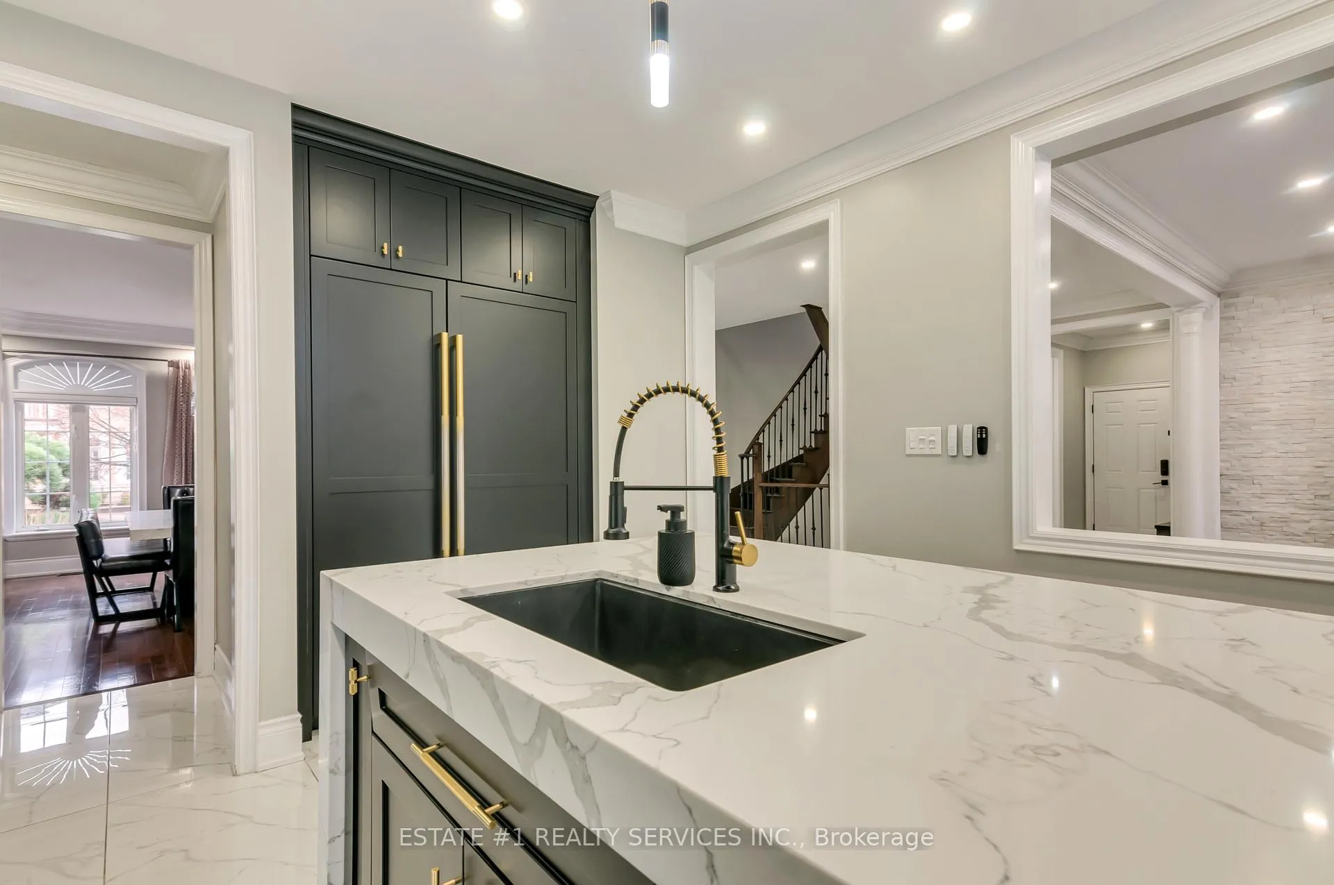 Photo 14 of 42 Beacon Hill Drive, Brampton, Credit Valley — HOMEH