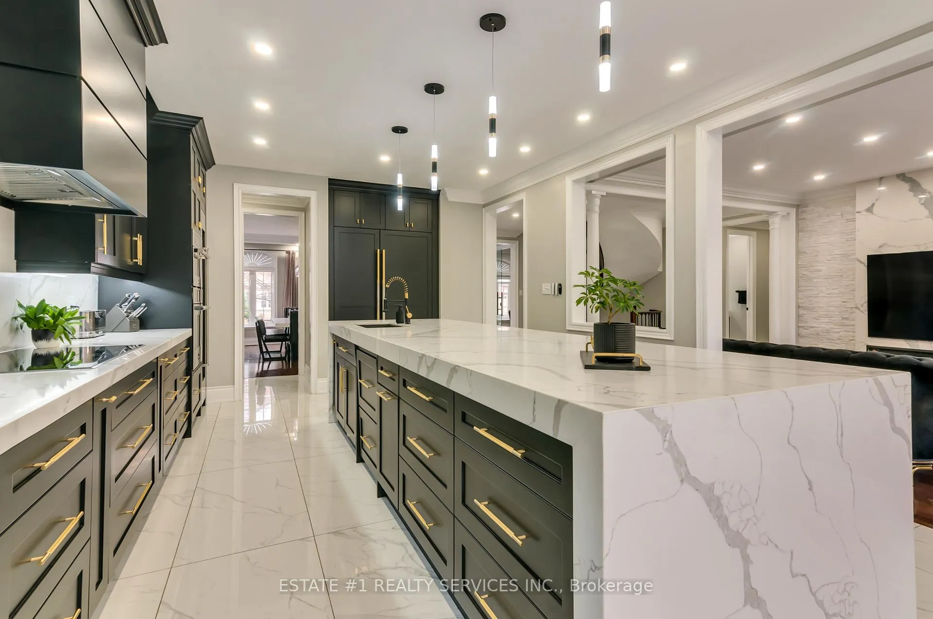 Photo 15 of 42 Beacon Hill Drive, Brampton, Credit Valley — HOMEH