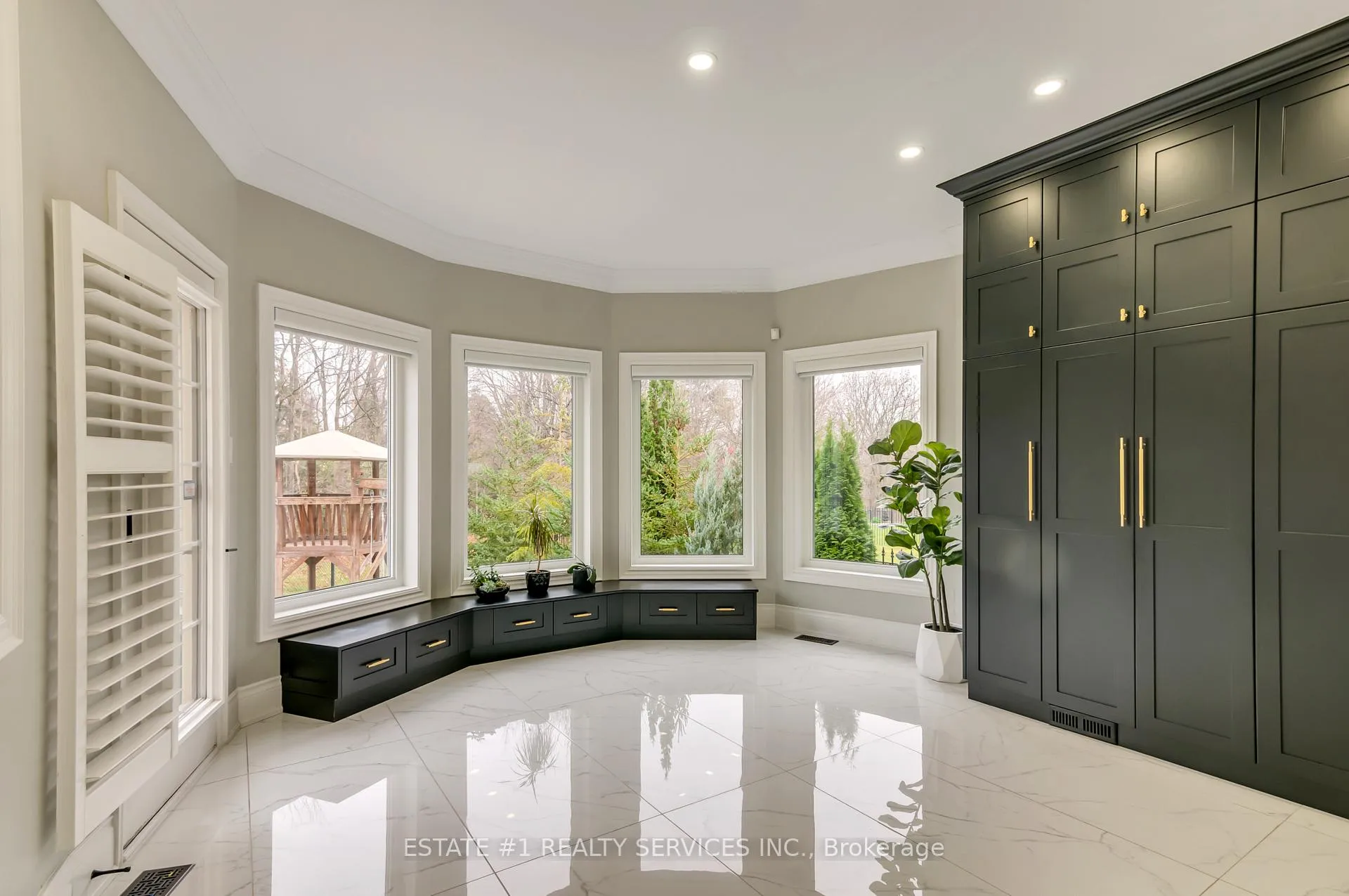 Photo 17 of 42 Beacon Hill Drive, Brampton, Credit Valley — HOMEH
