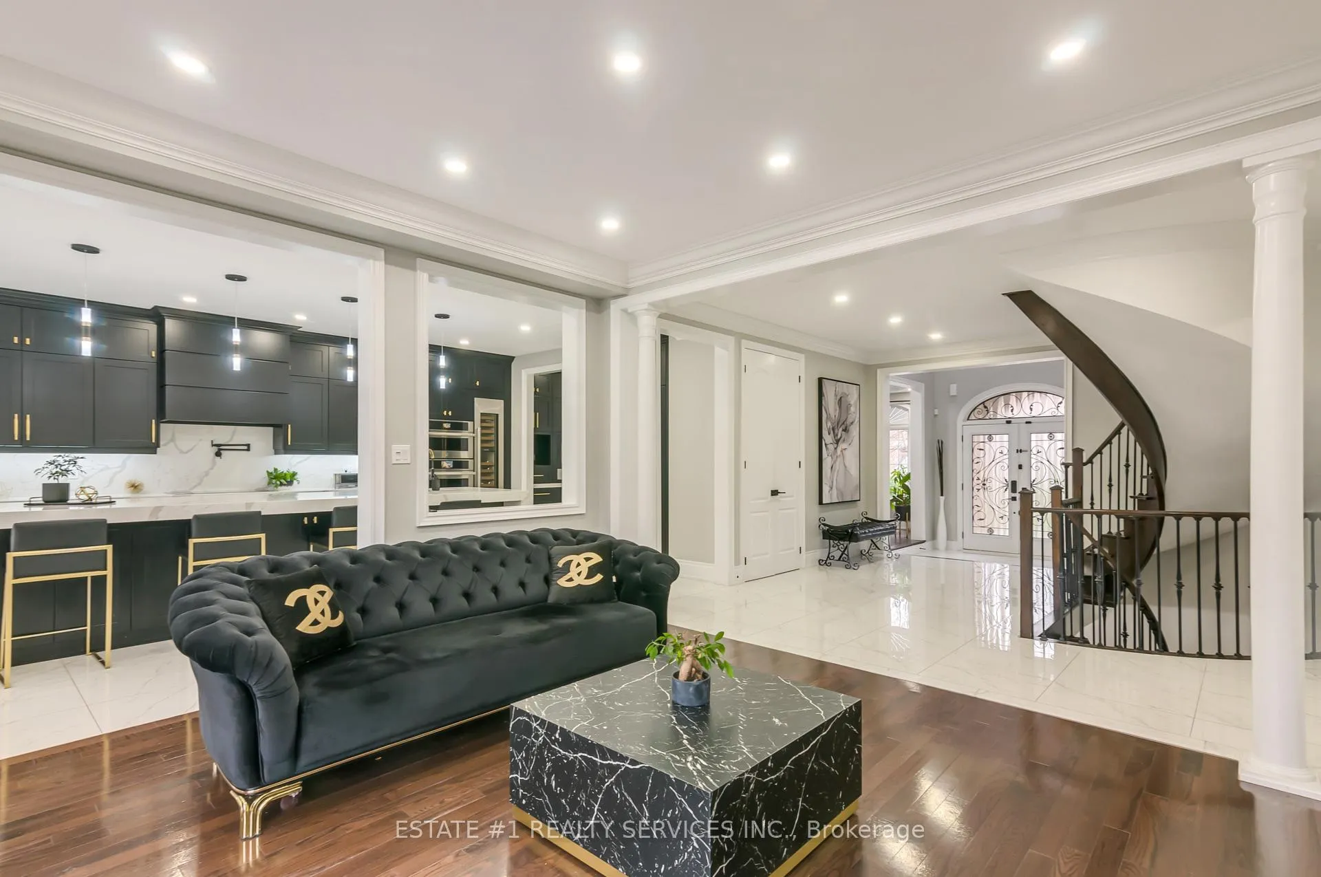 Photo 18 of 42 Beacon Hill Drive, Brampton, Credit Valley — HOMEH