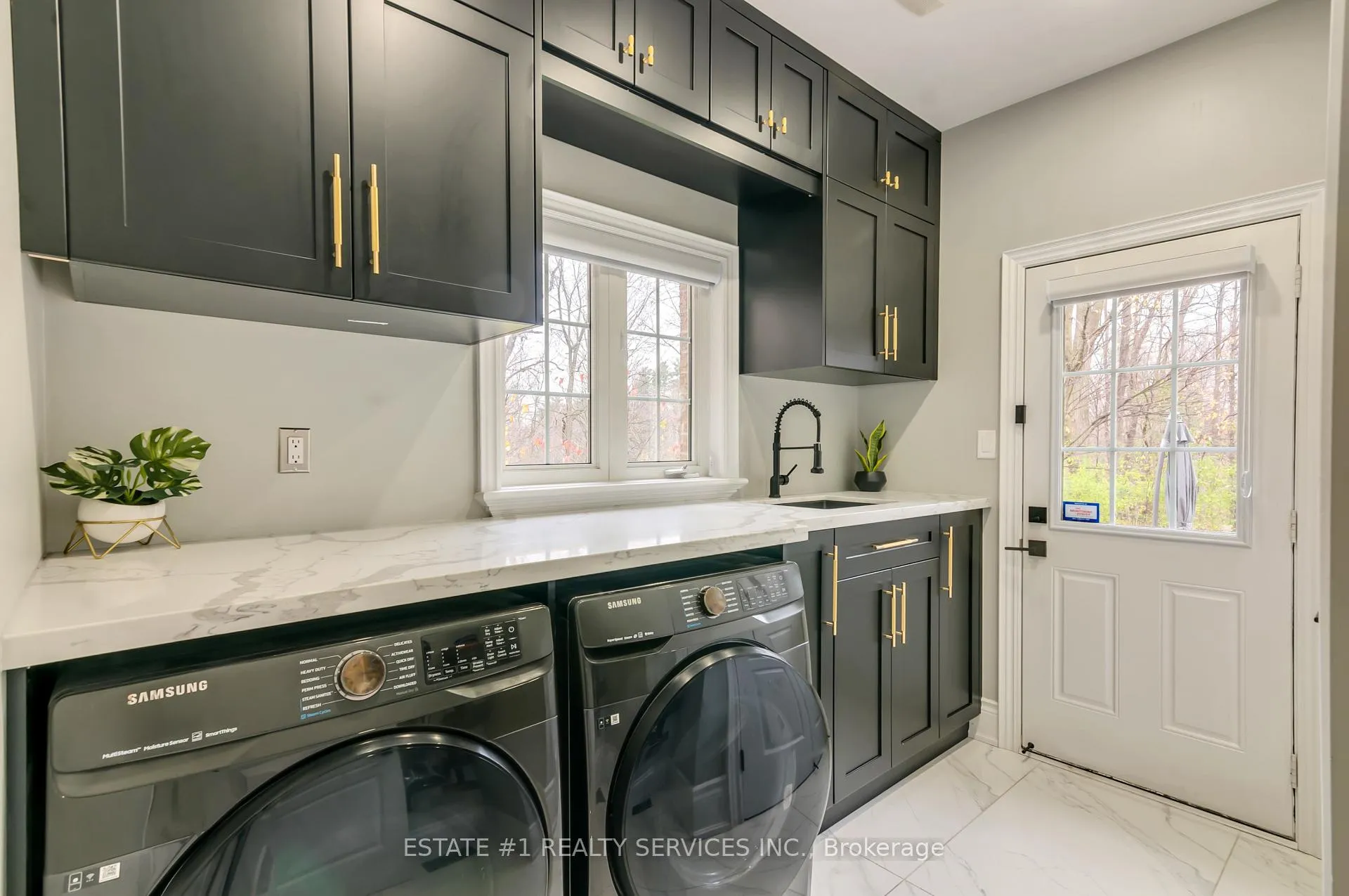 Photo 21 of 42 Beacon Hill Drive, Brampton, Credit Valley — HOMEH