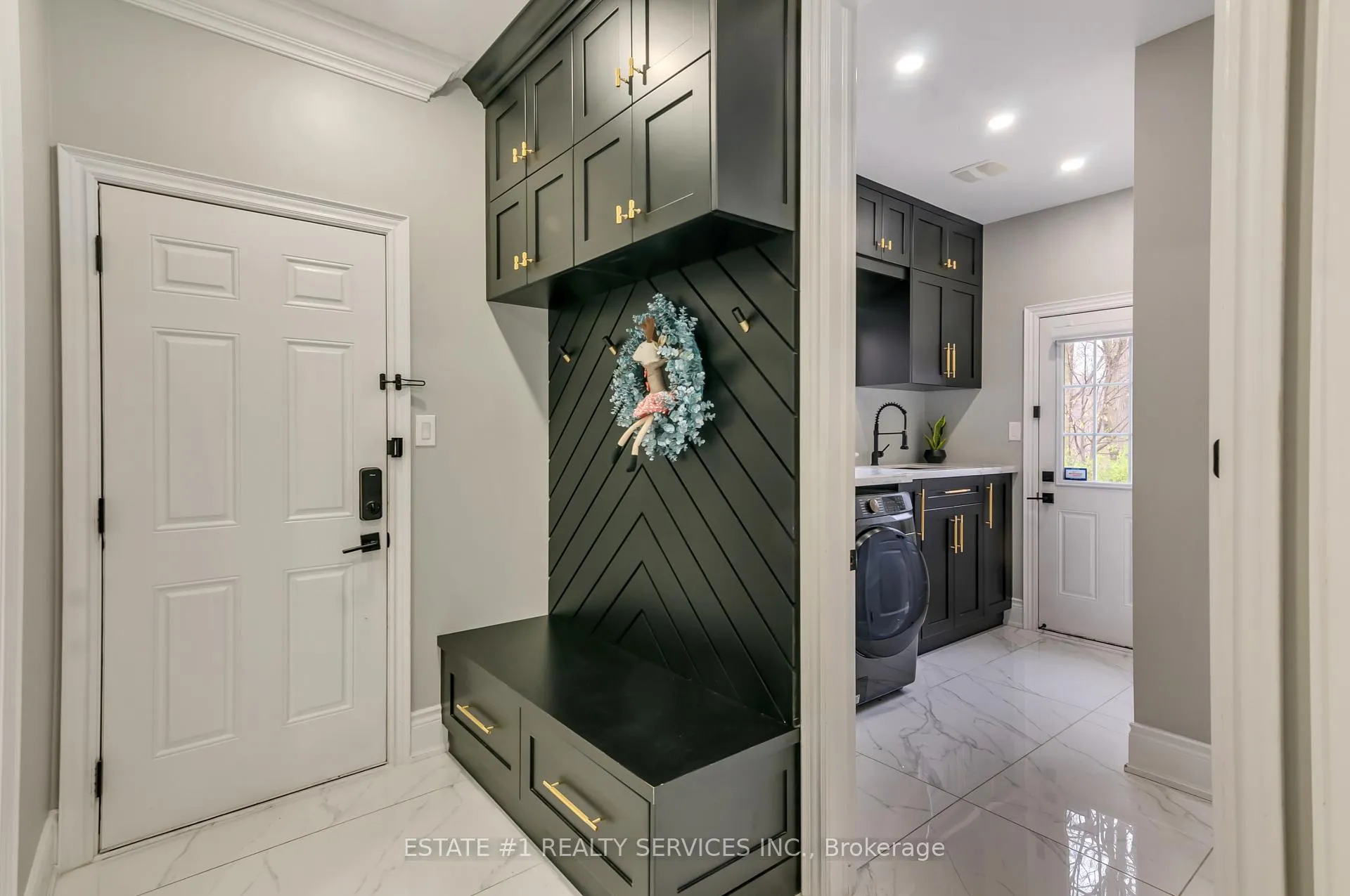 Photo 22 of 42 Beacon Hill Drive, Brampton, Credit Valley — HOMEH