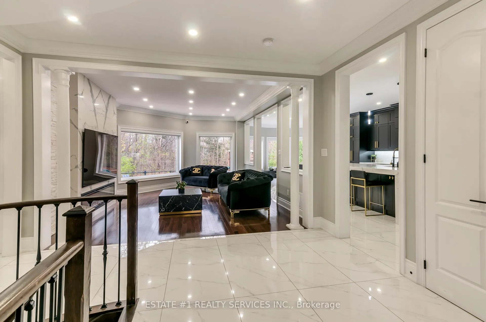 Photo 25 of 42 Beacon Hill Drive, Brampton, Credit Valley — HOMEH