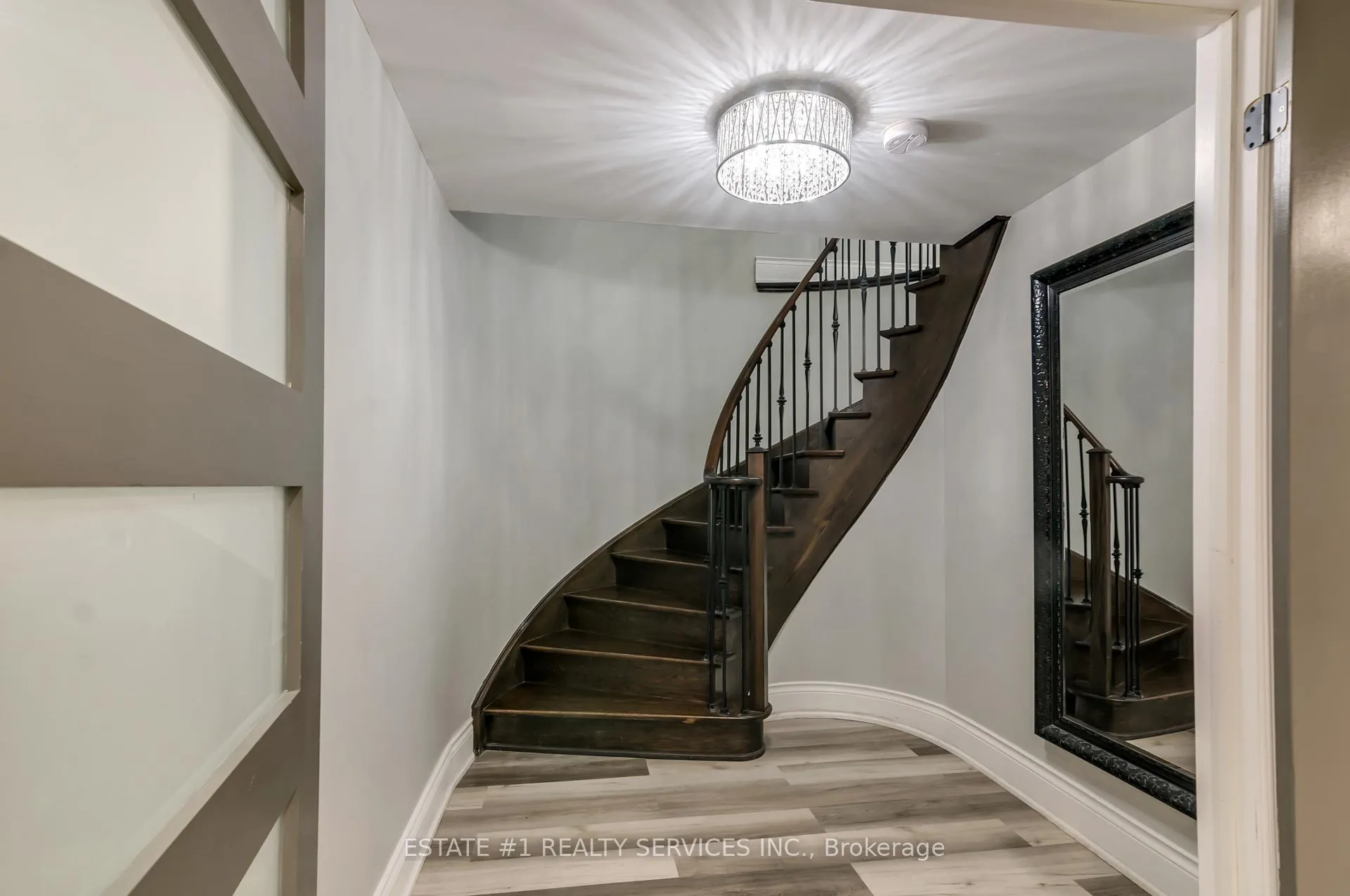 Photo 29 of 42 Beacon Hill Drive, Brampton, Credit Valley — HOMEH