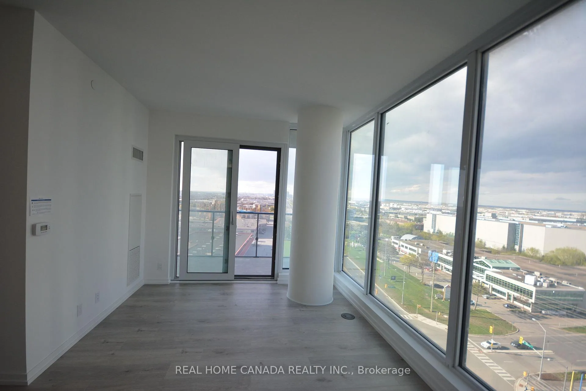 Photo 3 of Unit 1109, 7890 Jane Street, Vaughan, Vaughan Corporate Centre — HOMEH