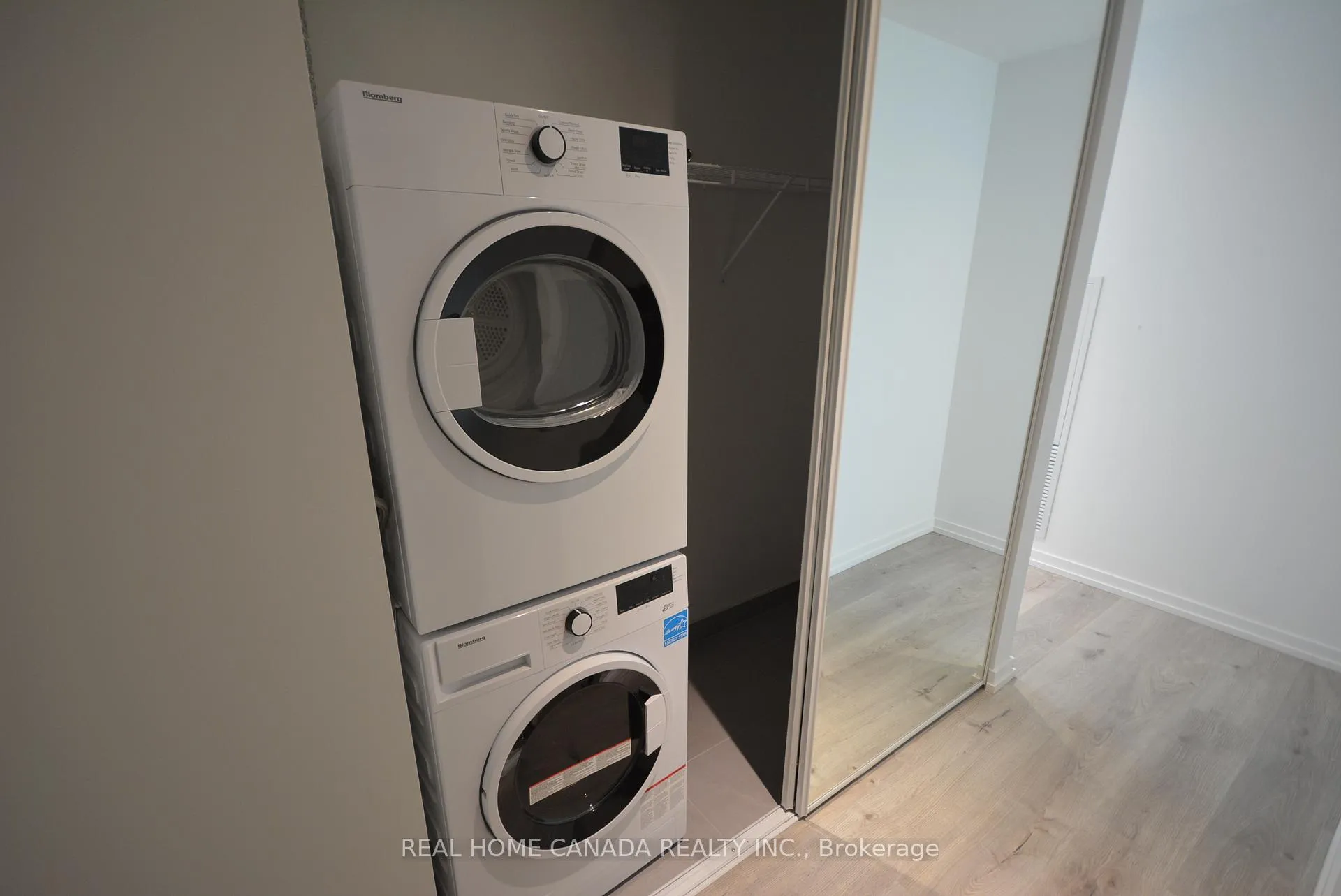 Photo 12 of Unit 1109, 7890 Jane Street, Vaughan, Vaughan Corporate Centre — HOMEH