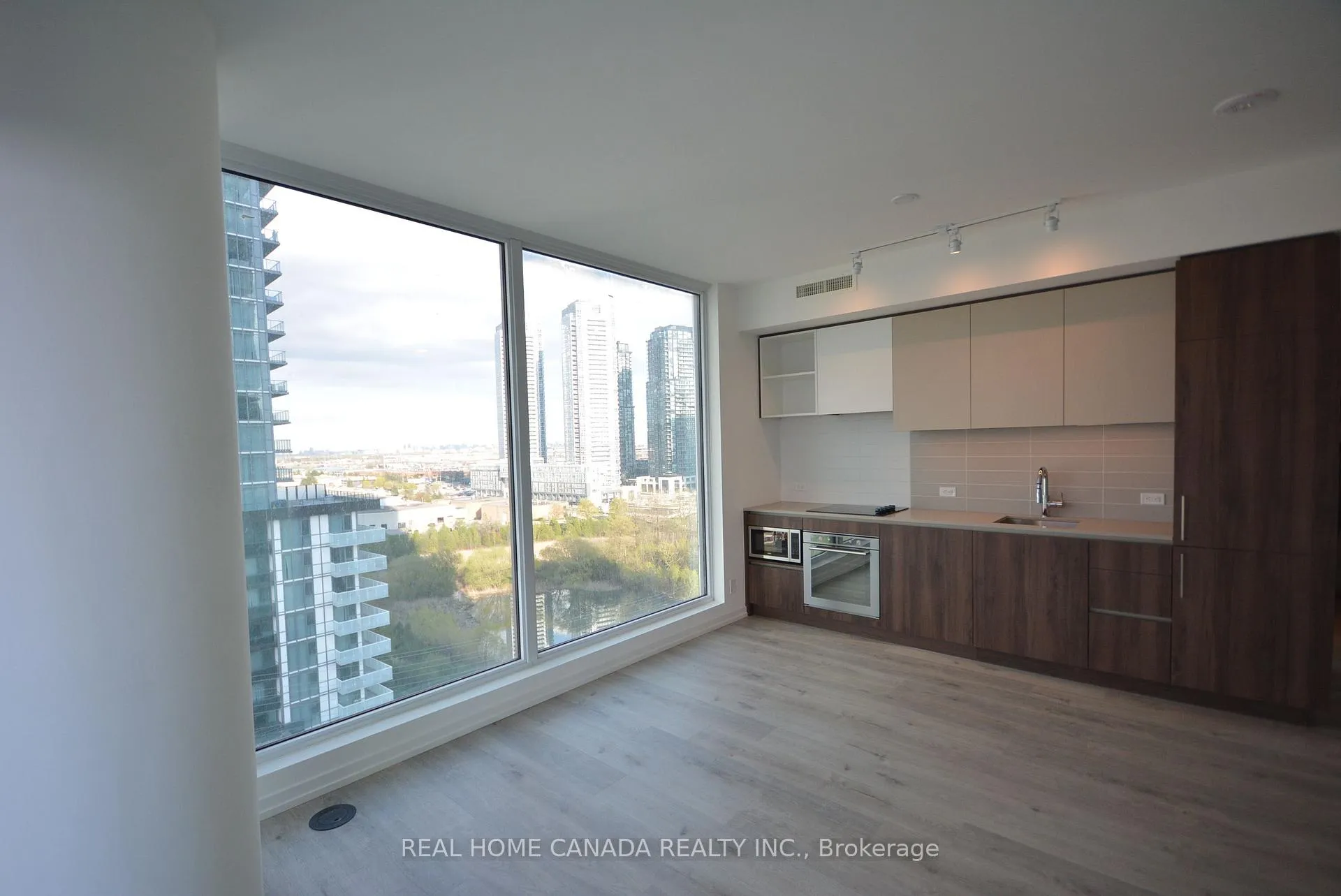 Photo 17 of Unit 1109, 7890 Jane Street, Vaughan, Vaughan Corporate Centre — HOMEH