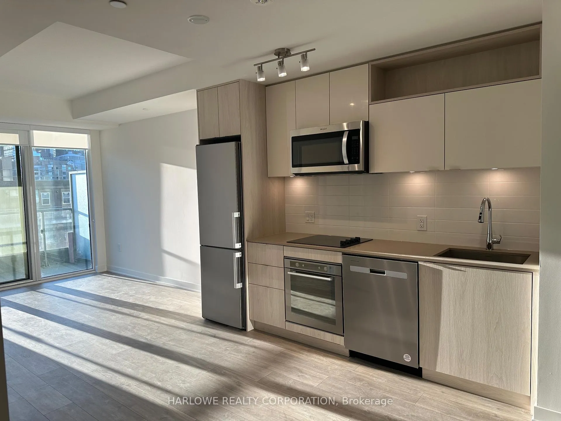 Front of Unit 652 SW, 121 Lower Sherbourne Street SW