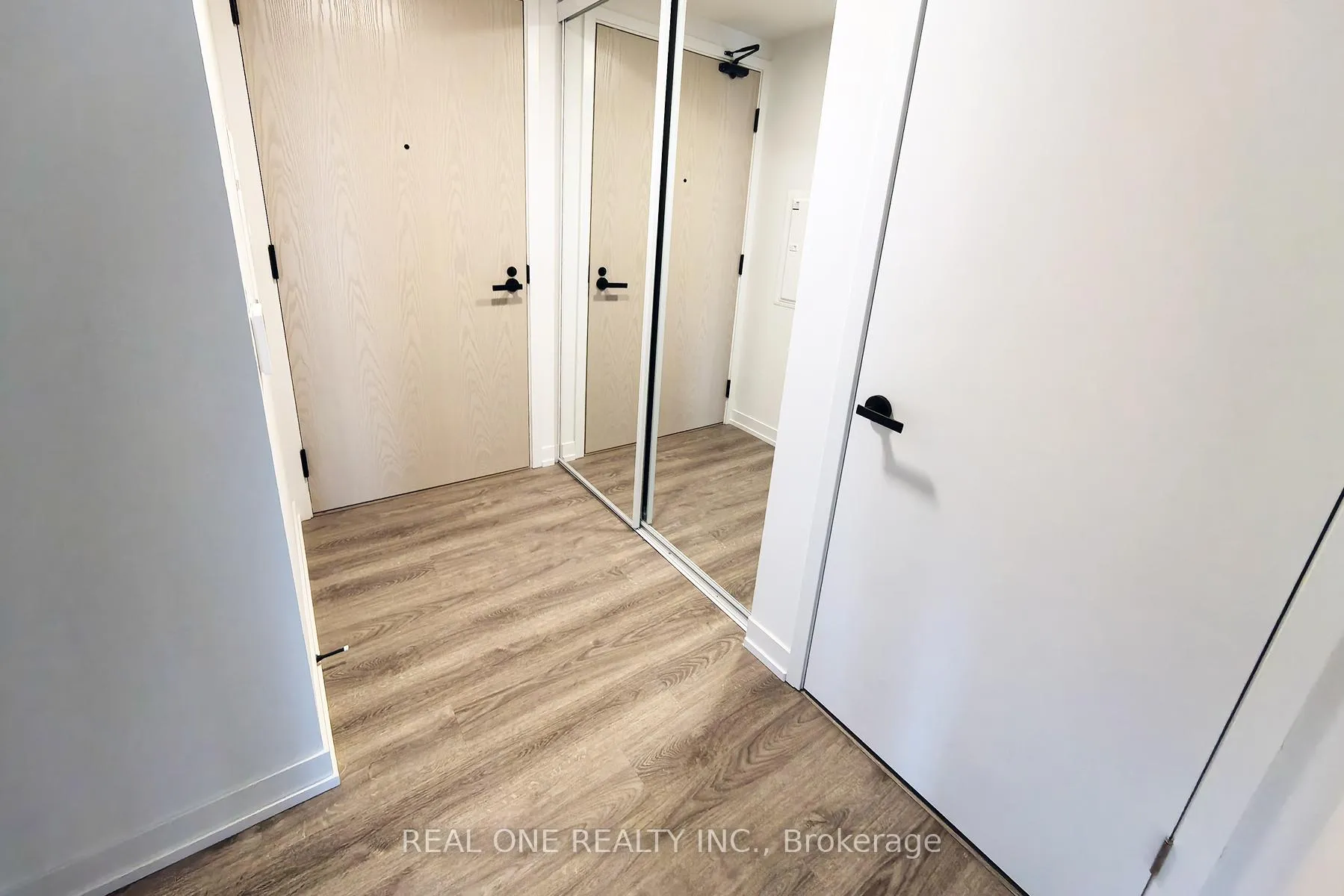 Photo 15 of Unit 2503, 195 Commerce Street, Vaughan, Vaughan Corporate Centre — HOMEH