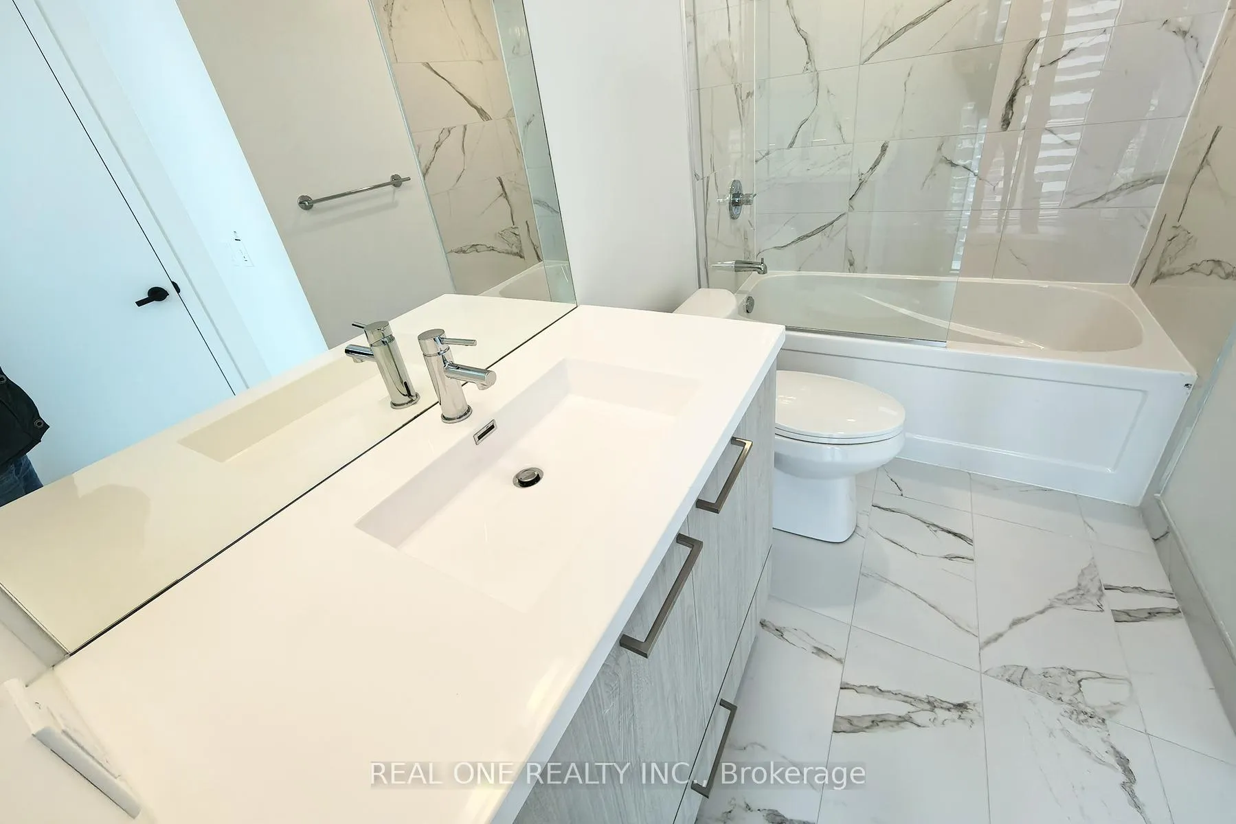 Photo 21 of Unit 2503, 195 Commerce Street, Vaughan, Vaughan Corporate Centre — HOMEH