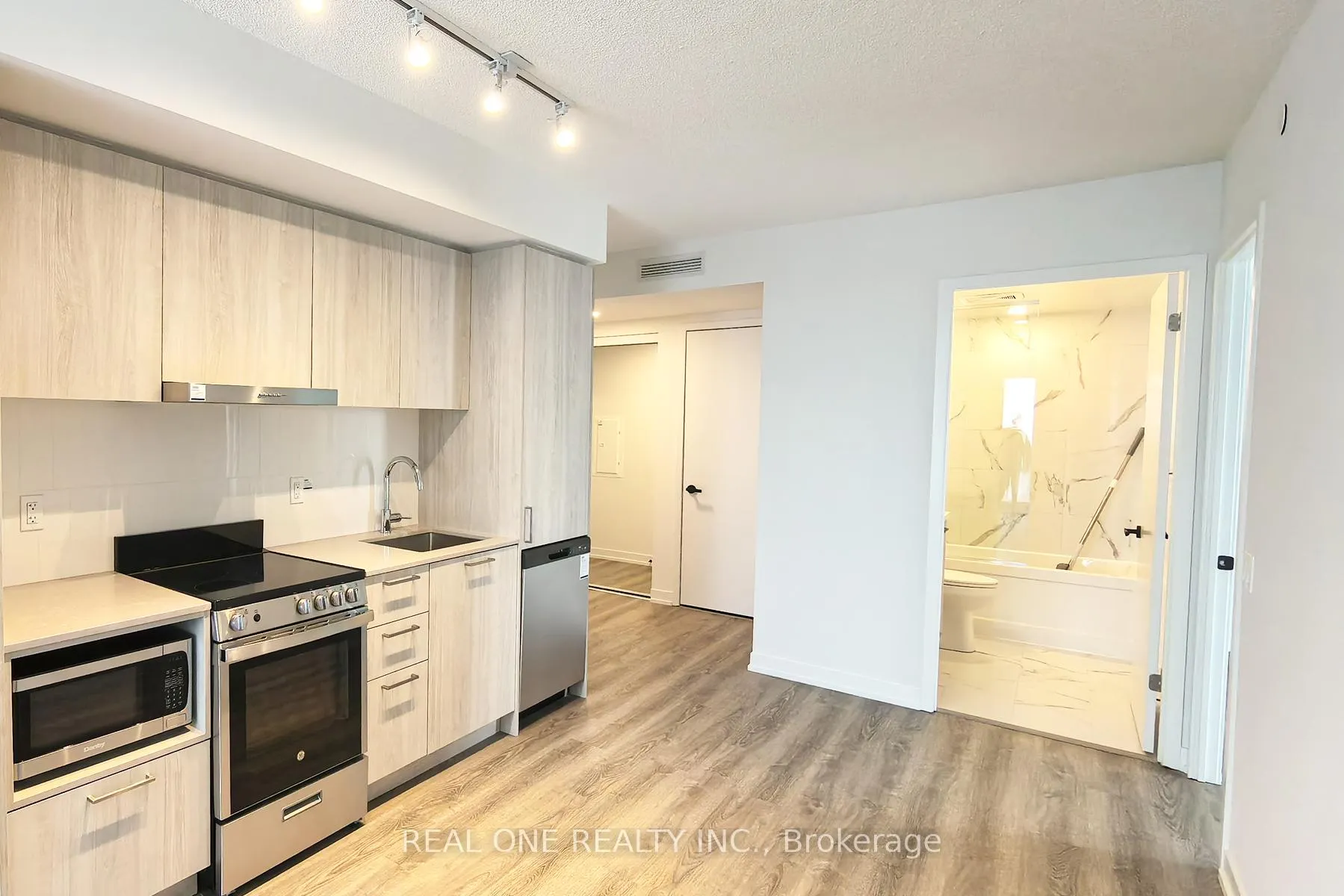 Photo 25 of Unit 2503, 195 Commerce Street, Vaughan, Vaughan Corporate Centre — HOMEH