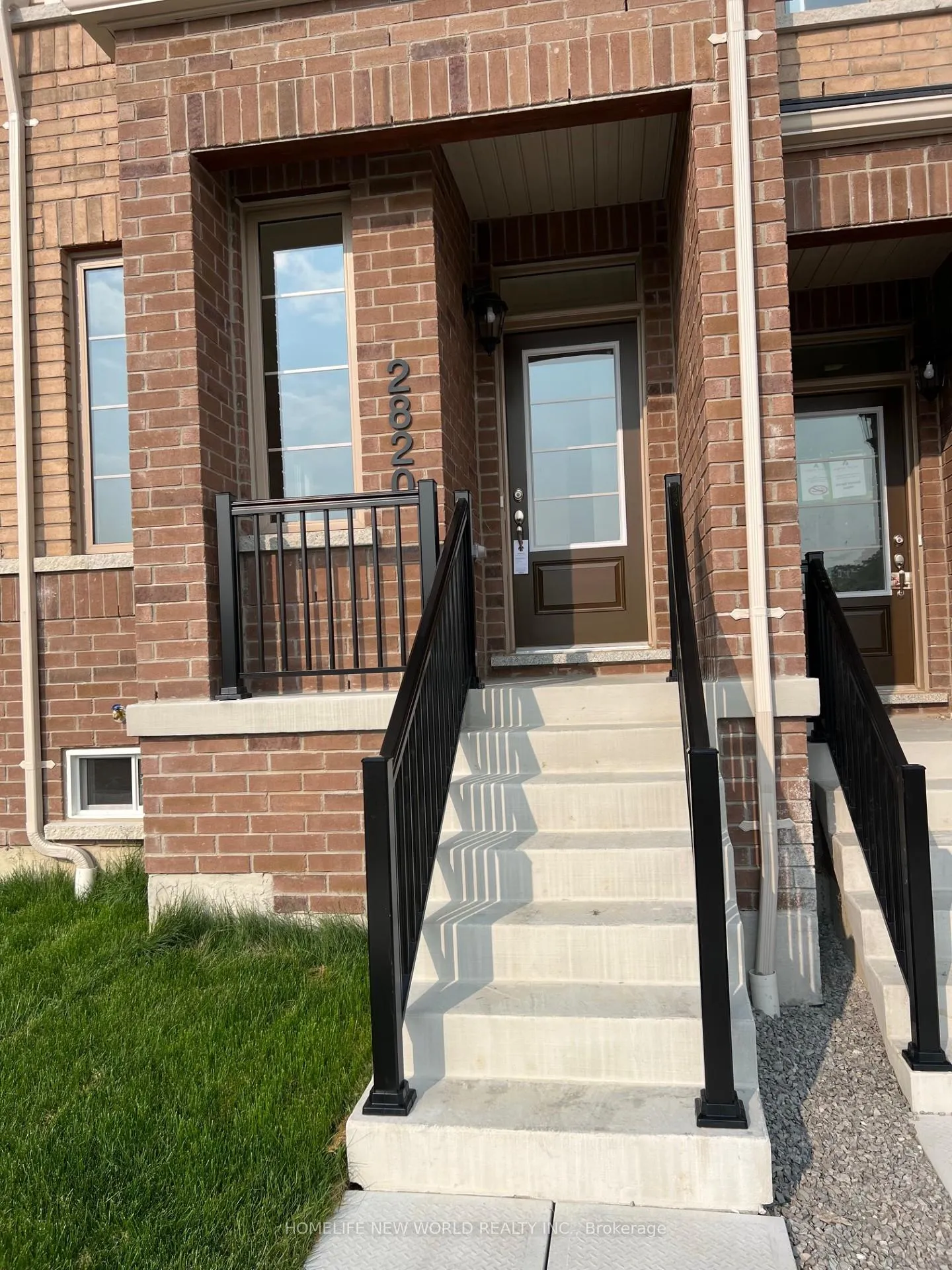 Photo 4 of 2820 Tippett Mews, Pickering, Rural Pickering — HOMEH