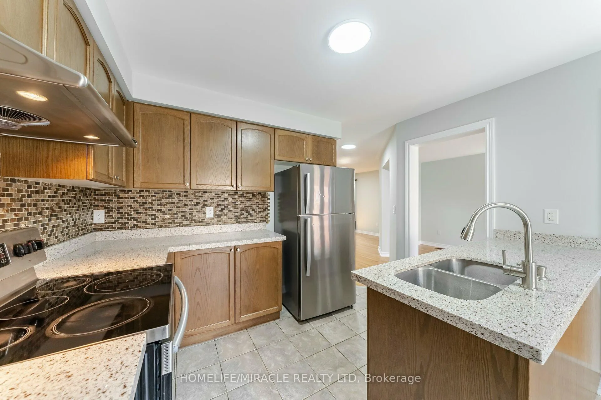 Photo 16 of 13 Nutwood Way, Brampton, Sandringham-Wellington — HOMEH