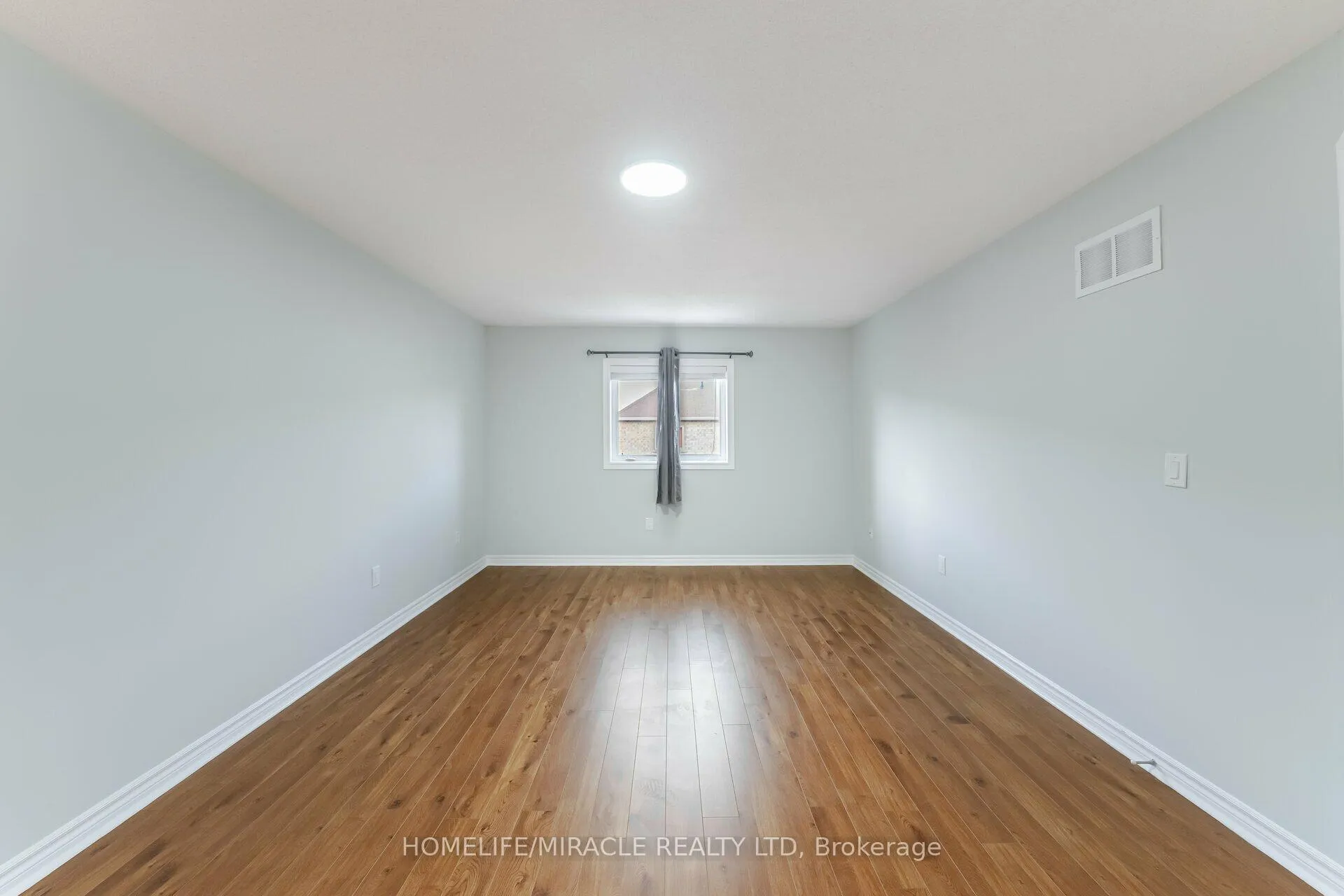 Photo 21 of 13 Nutwood Way, Brampton, Sandringham-Wellington — HOMEH