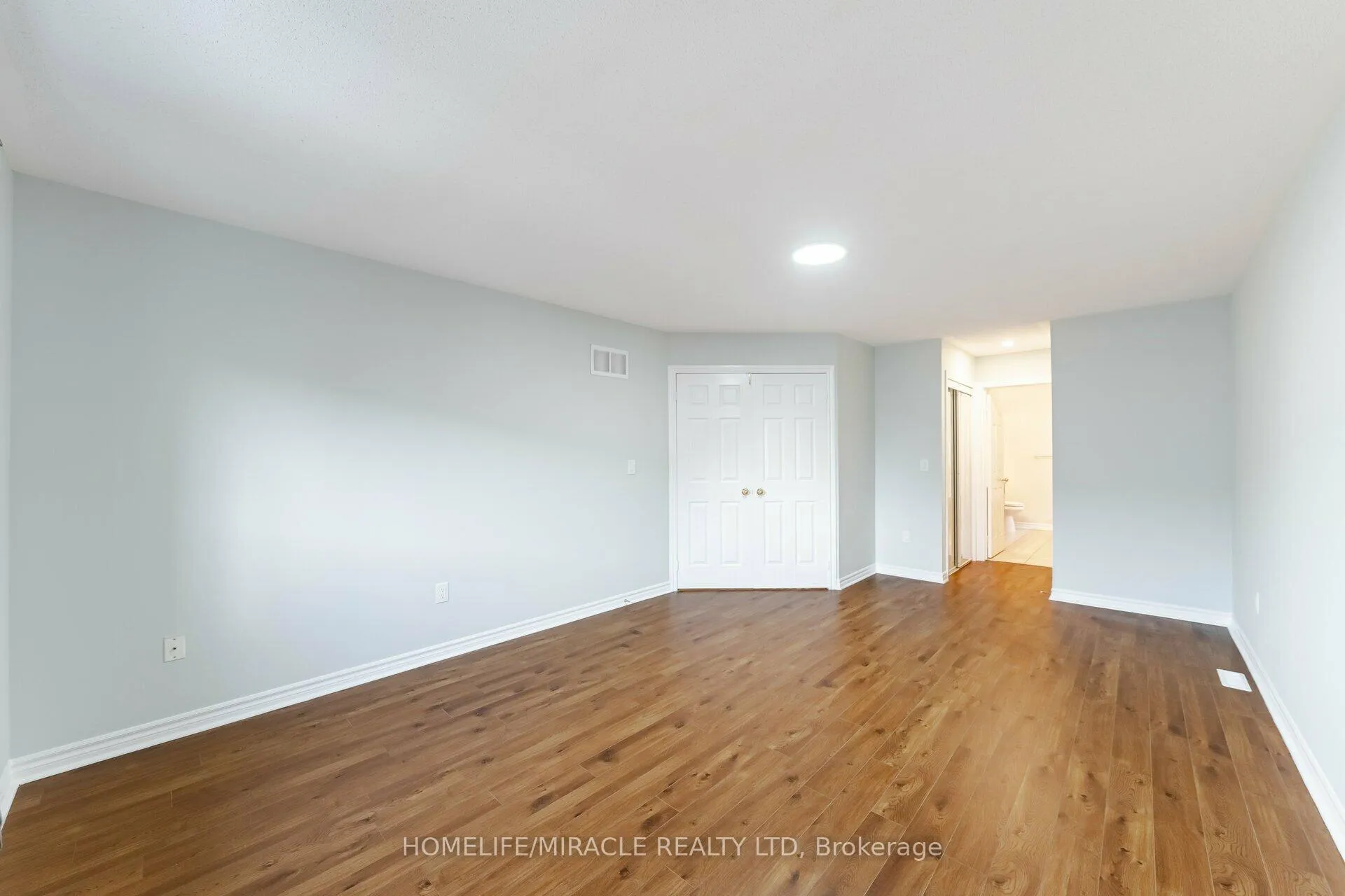 Photo 23 of 13 Nutwood Way, Brampton, Sandringham-Wellington — HOMEH