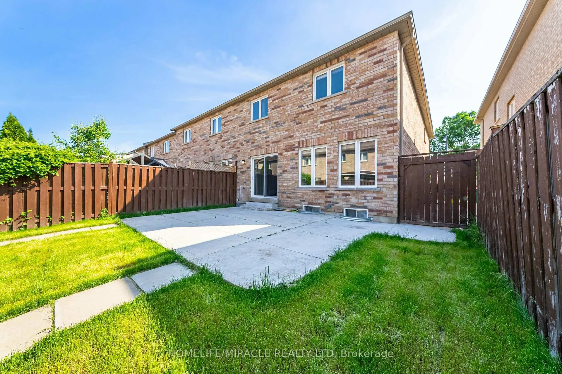 Photo 40 of 13 Nutwood Way, Brampton, Sandringham-Wellington — HOMEH