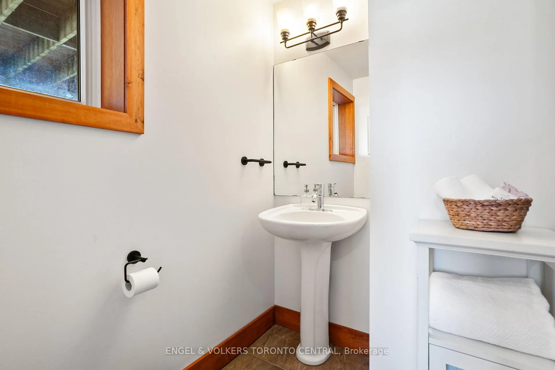 Photo 10 of 795481 3rd Line EHS, Mono, Rural Mono — HOMEH