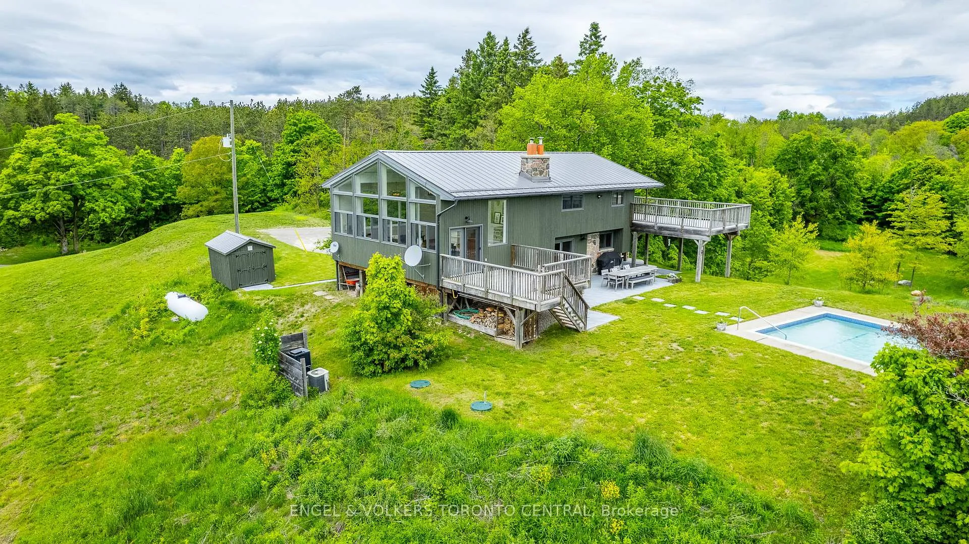 Photo 36 of 795481 3rd Line EHS, Mono, Rural Mono — HOMEH