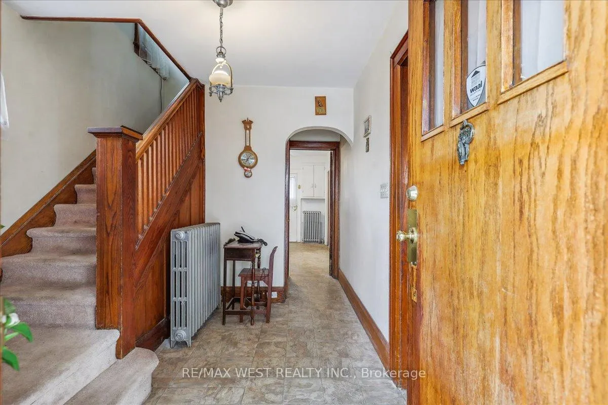 Photo 2 of 66 Warren Avenue, Oshawa, McLaughlin — HOMEH