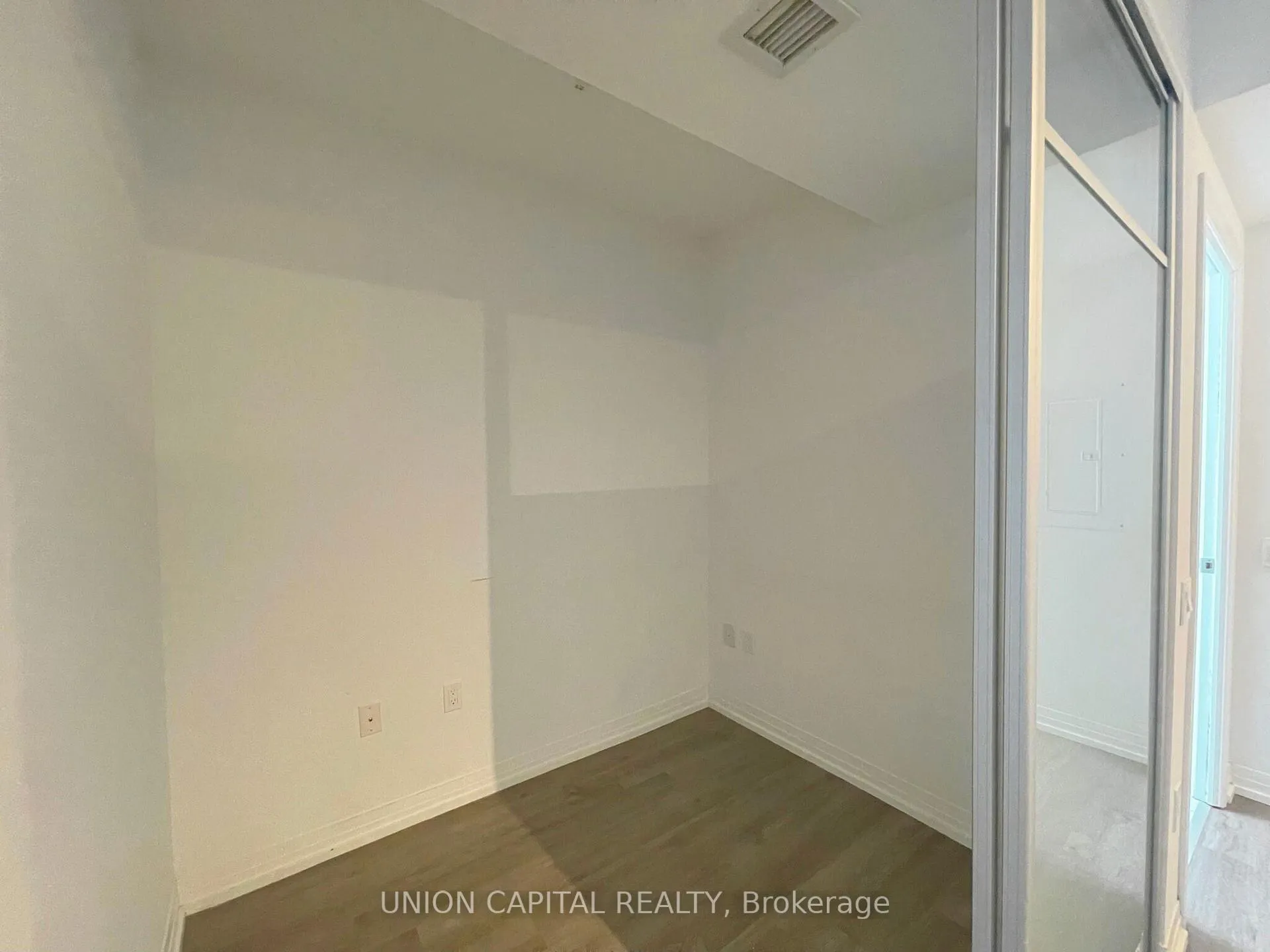 Photo 8 of Unit 1830, 251 Jarvis Street, Toronto, Church-Yonge Corridor — HOMEH