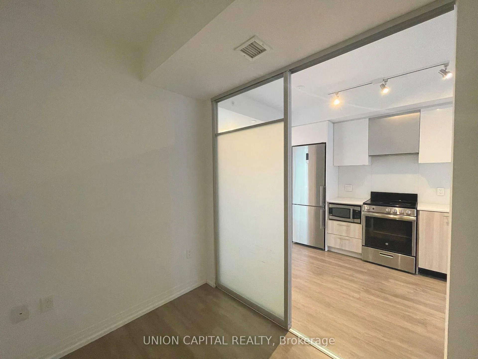 Photo 9 of Unit 1830, 251 Jarvis Street, Toronto, Church-Yonge Corridor — HOMEH
