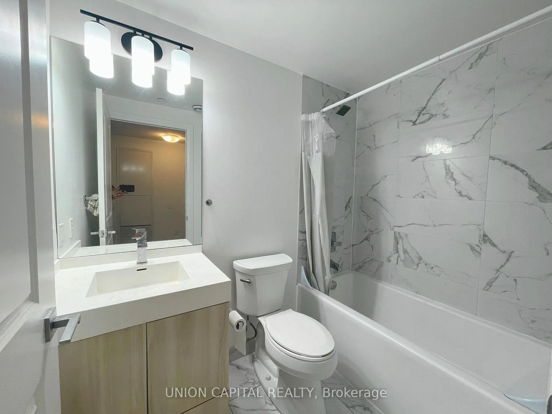 Photo 11 of Unit 1830, 251 Jarvis Street, Toronto, Church-Yonge Corridor — HOMEH