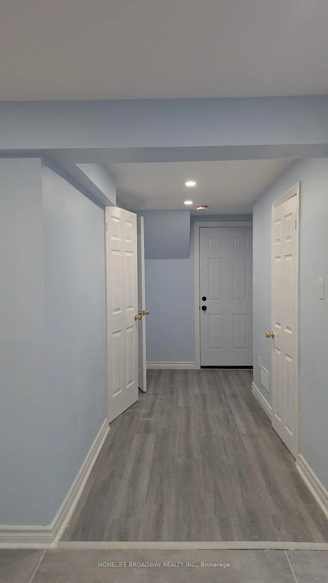 Photo 3 of Unit (Lower Level), 489 Barrhill Road, Vaughan, Maple — HOMEH