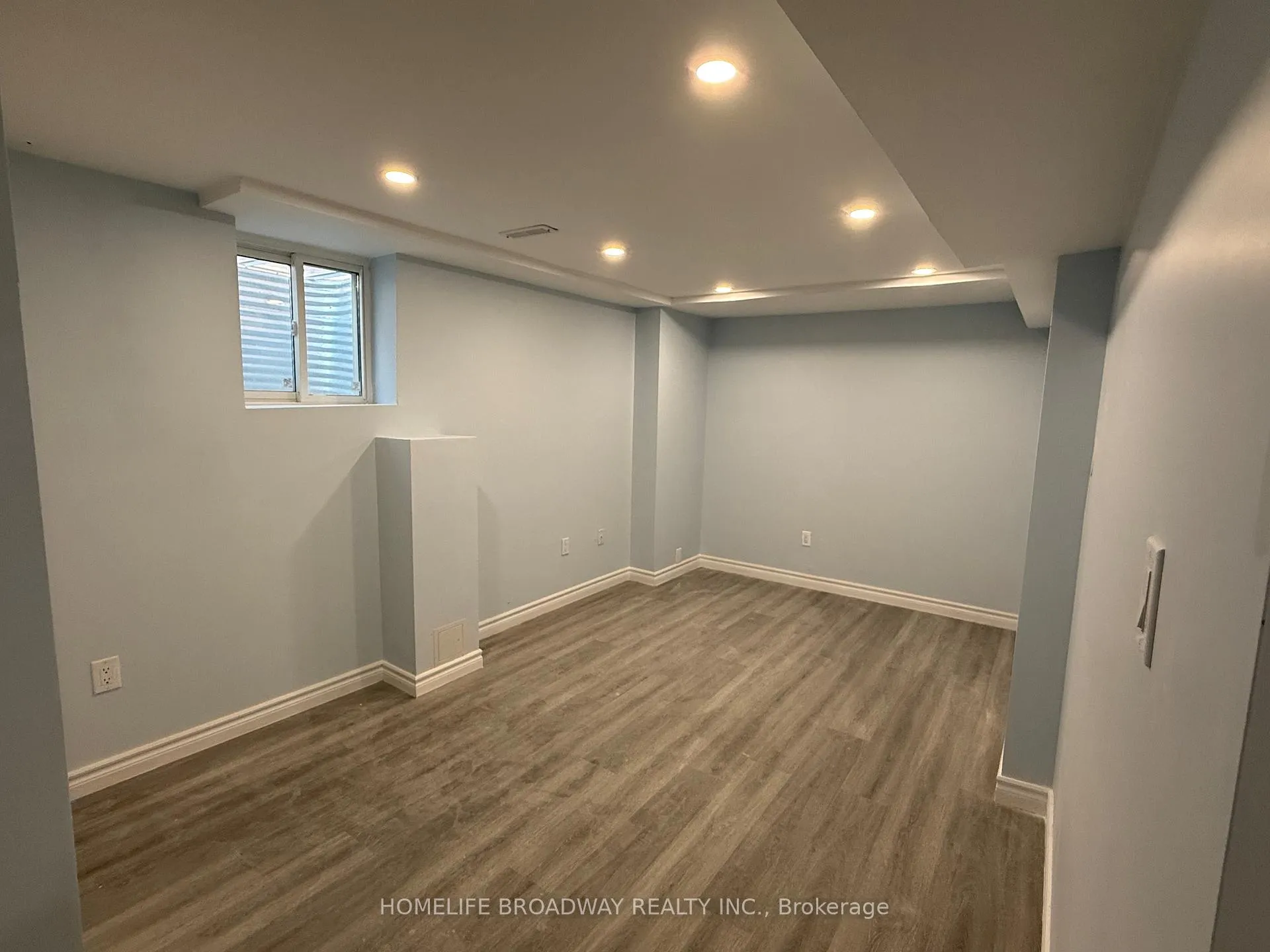 Photo 9 of Unit (Lower Level), 489 Barrhill Road, Vaughan, Maple — HOMEH