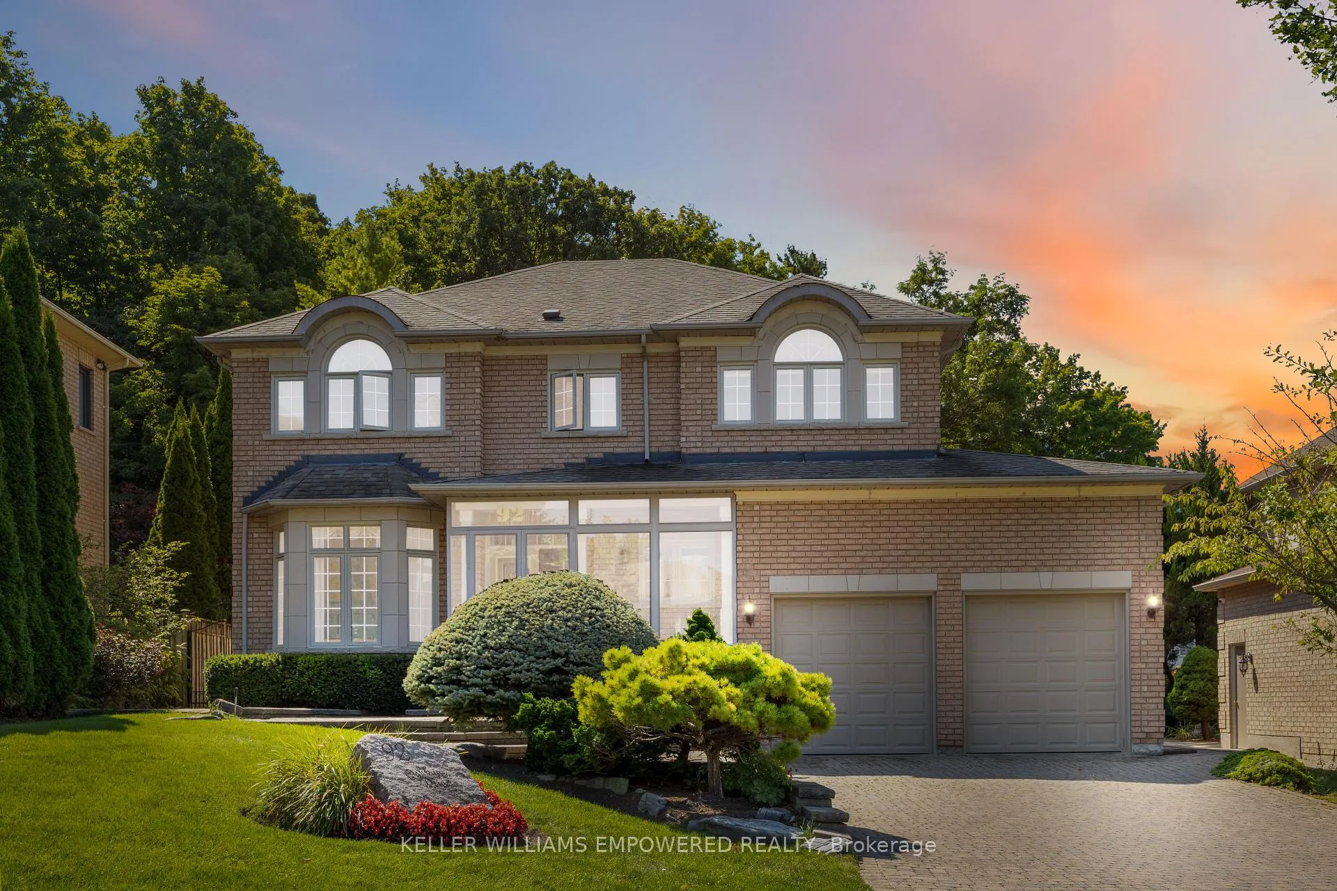 Photo 1 of 92 Oakhaven Drive, Markham, Cachet — HOMEH