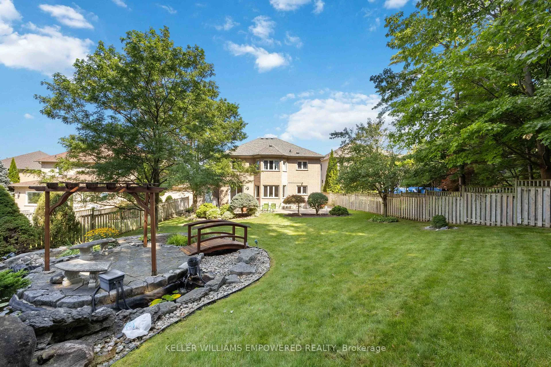 Photo 6 of 92 Oakhaven Drive, Markham, Cachet — HOMEH