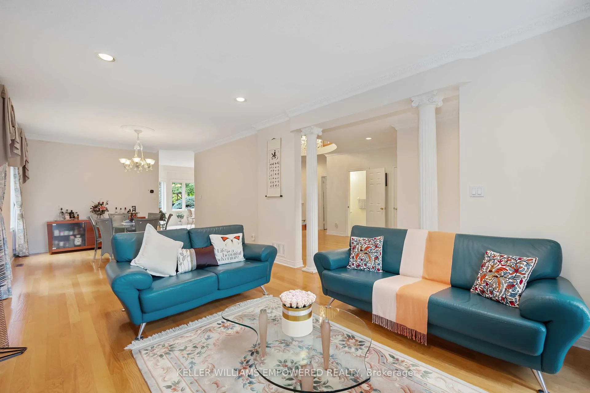 Photo 9 of 92 Oakhaven Drive, Markham, Cachet — HOMEH