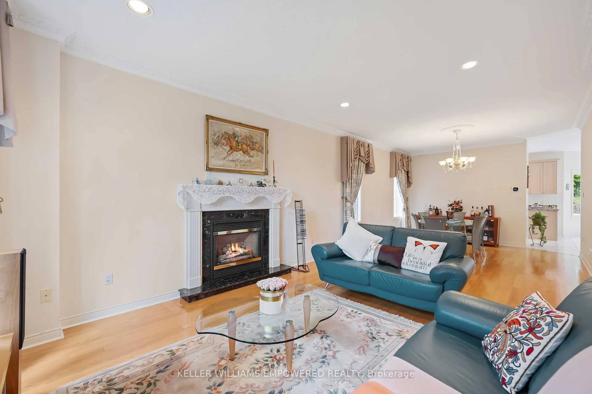 Photo 10 of 92 Oakhaven Drive, Markham, Cachet — HOMEH