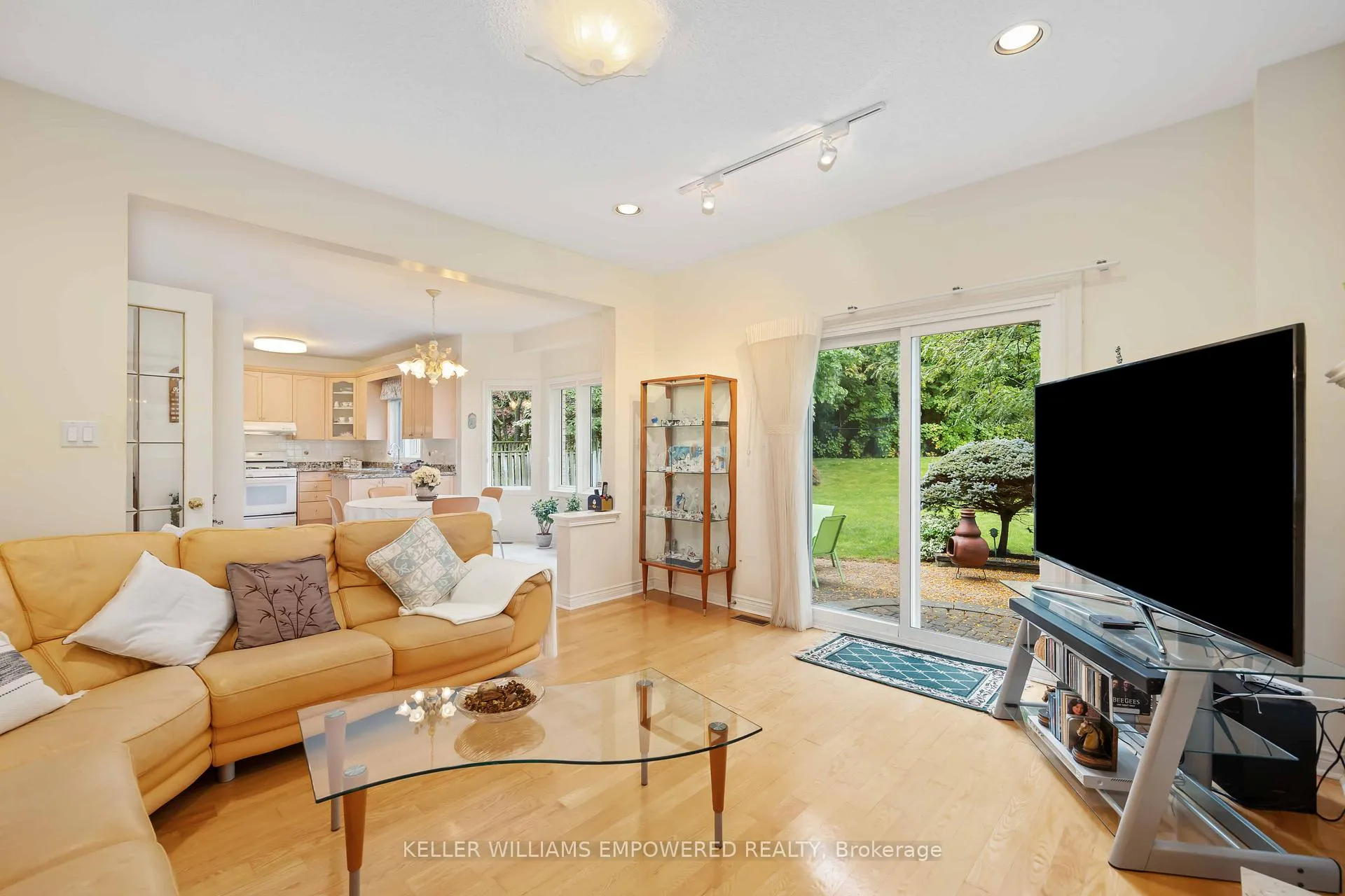 Photo 16 of 92 Oakhaven Drive, Markham, Cachet — HOMEH