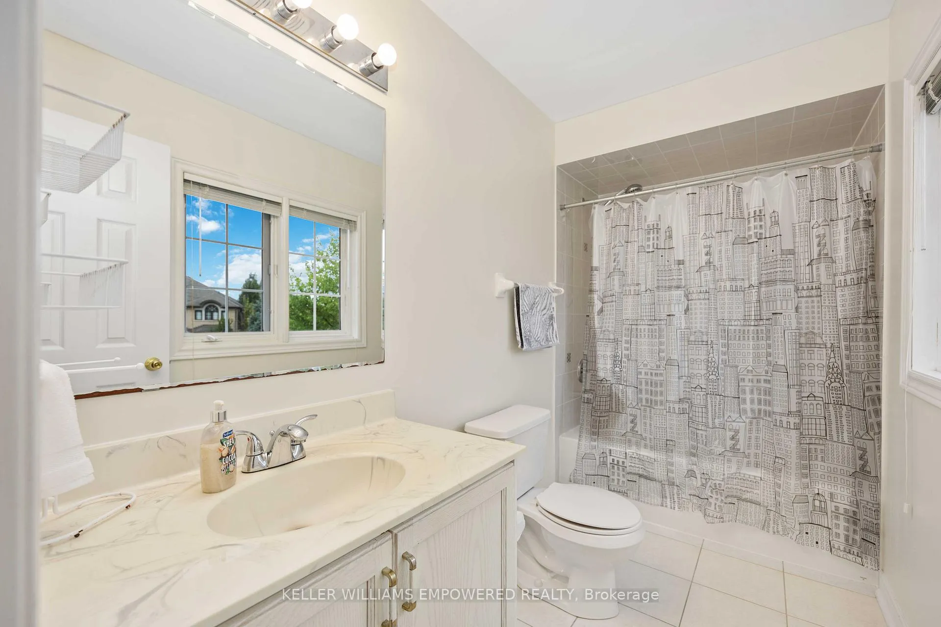 Photo 29 of 92 Oakhaven Drive, Markham, Cachet — HOMEH
