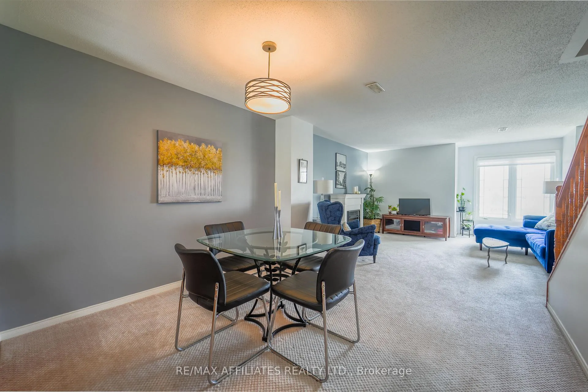 Photo 4 of 318 Crownridge Drive N, Ottawa, Kanata - Emerald Meadows/Trailwest — HOMEH
