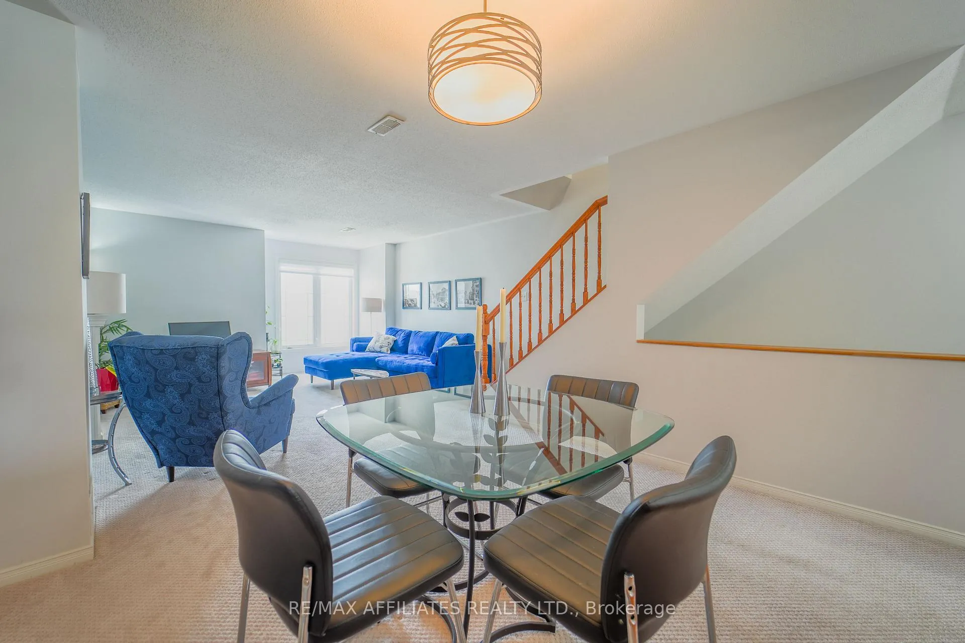 Photo 5 of 318 Crownridge Drive N, Ottawa, Kanata - Emerald Meadows/Trailwest — HOMEH