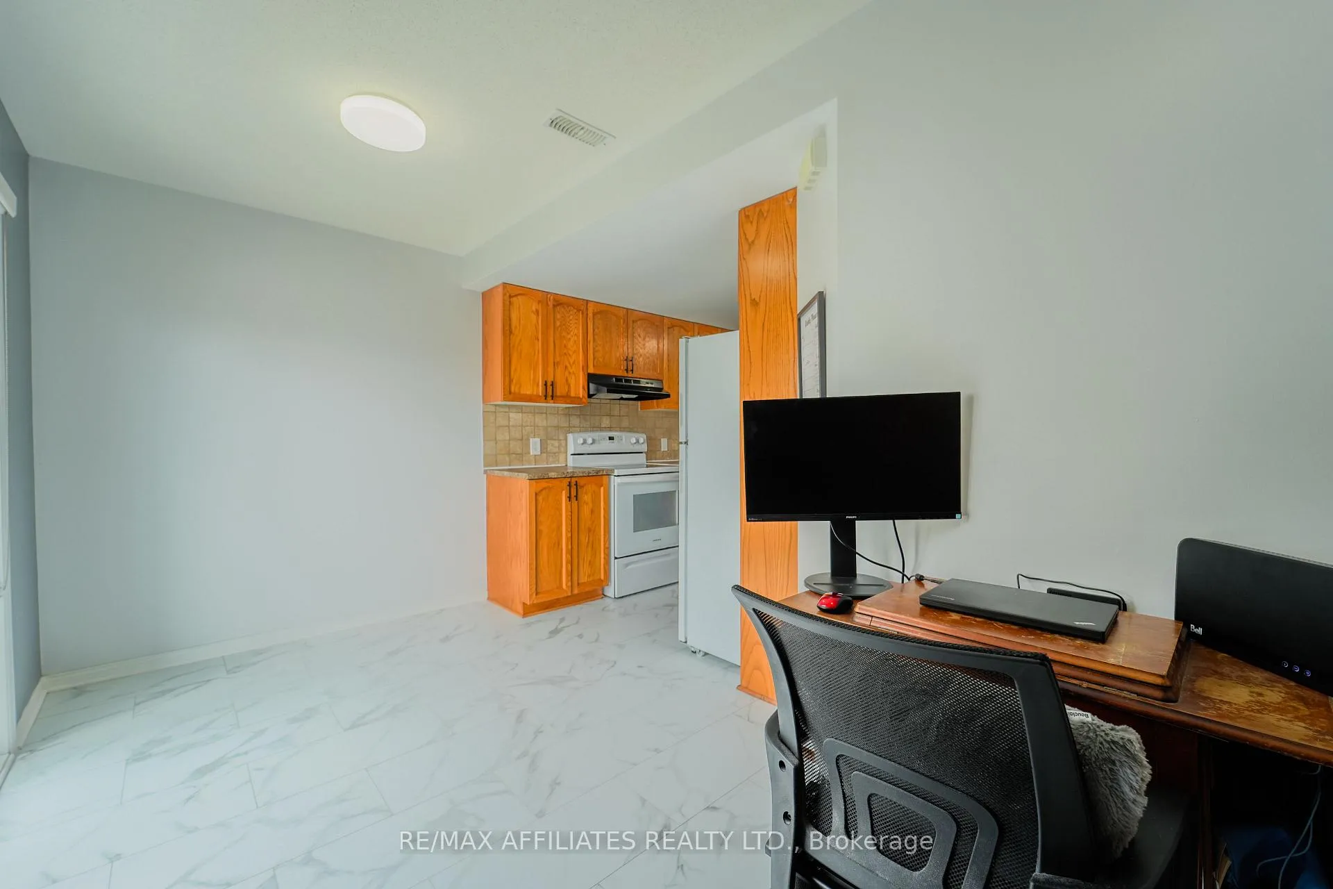 Photo 13 of 318 Crownridge Drive N, Ottawa, Kanata - Emerald Meadows/Trailwest — HOMEH