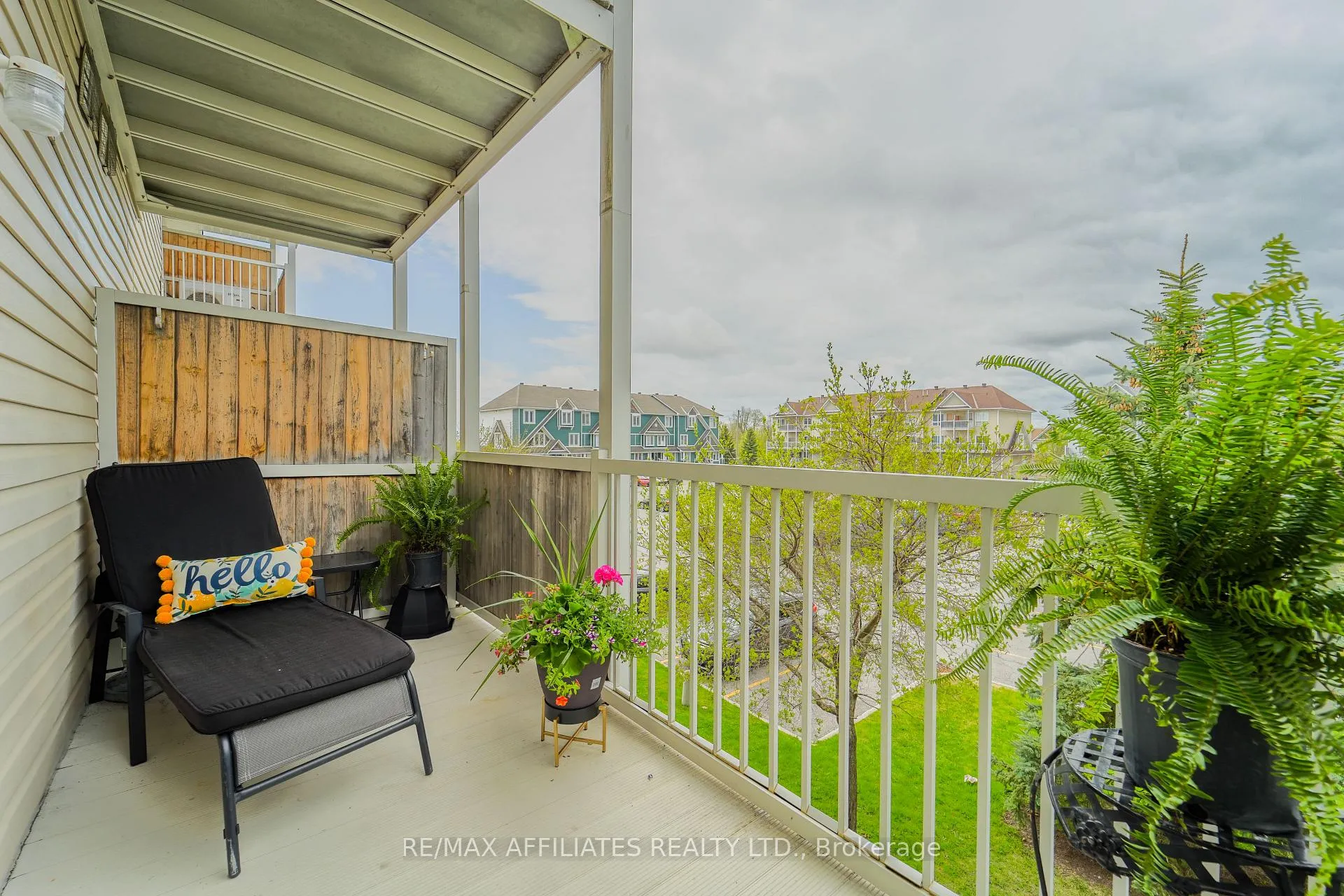 Photo 14 of 318 Crownridge Drive N, Ottawa, Kanata - Emerald Meadows/Trailwest — HOMEH