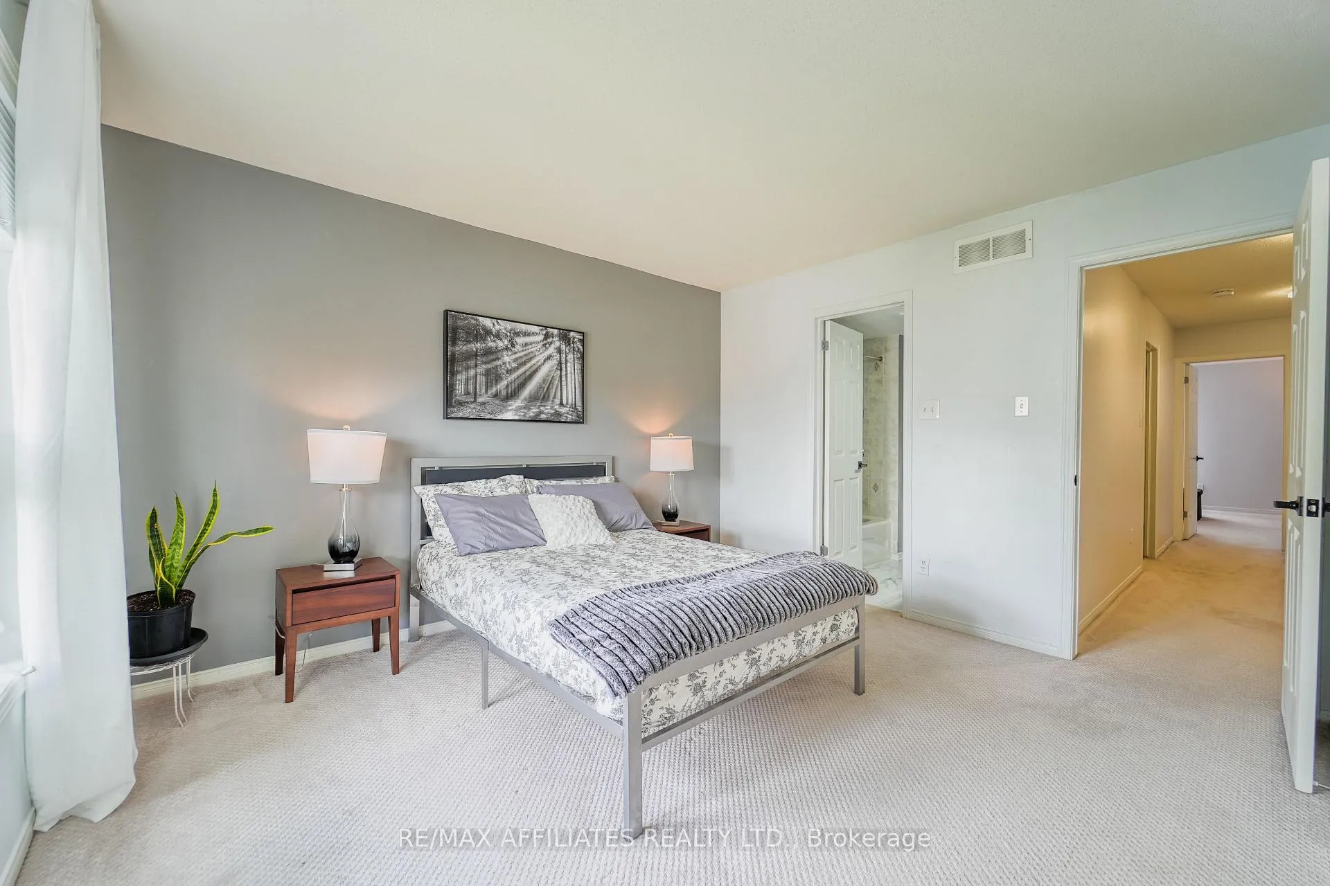 Photo 22 of 318 Crownridge Drive N, Ottawa, Kanata - Emerald Meadows/Trailwest — HOMEH