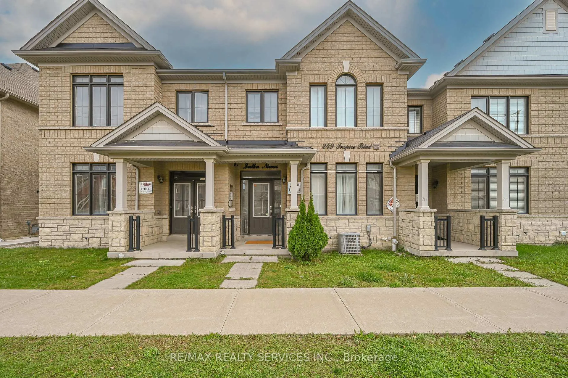 Photo 4 of 249 Inspire Boulevard, Brampton, Sandringham-Wellington North — HOMEH