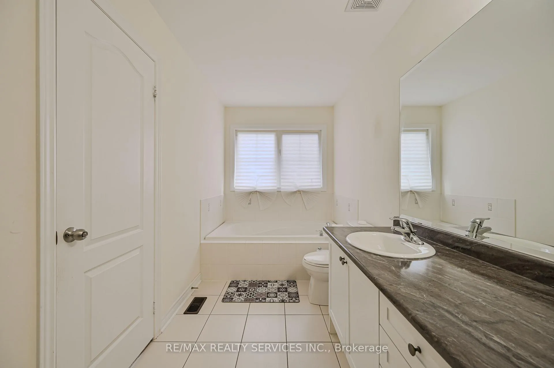 Photo 35 of 249 Inspire Boulevard, Brampton, Sandringham-Wellington North — HOMEH