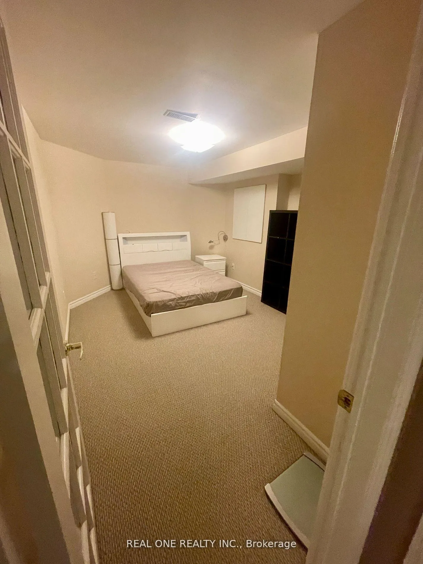 Photo 10 of 24 Southbrook Crescent, Markham, Cachet — HOMEH