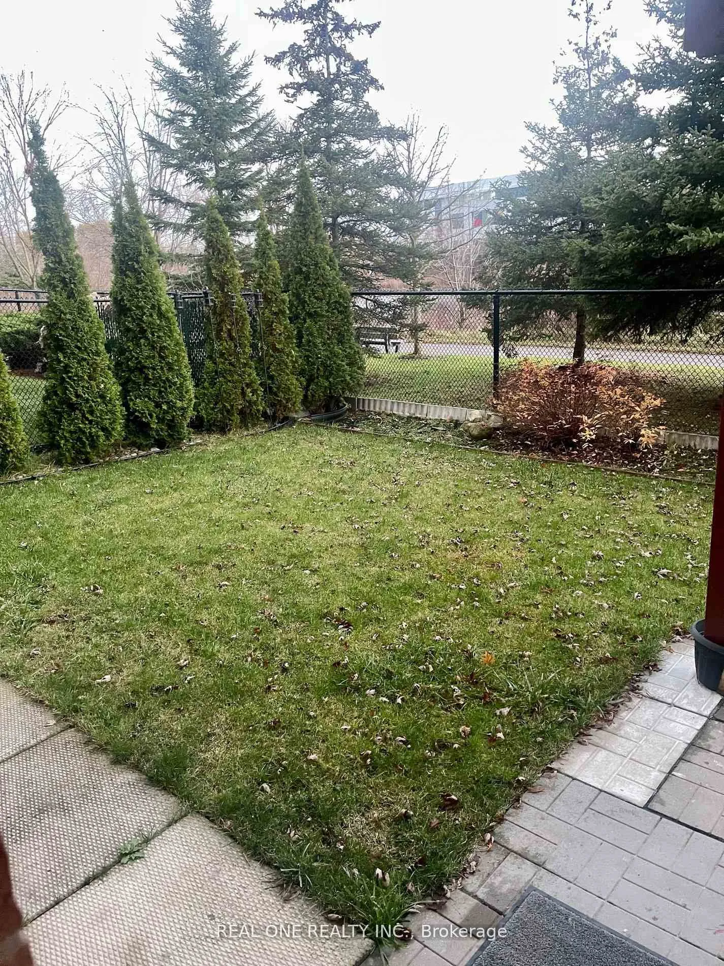 Photo 13 of 24 Southbrook Crescent, Markham, Cachet — HOMEH