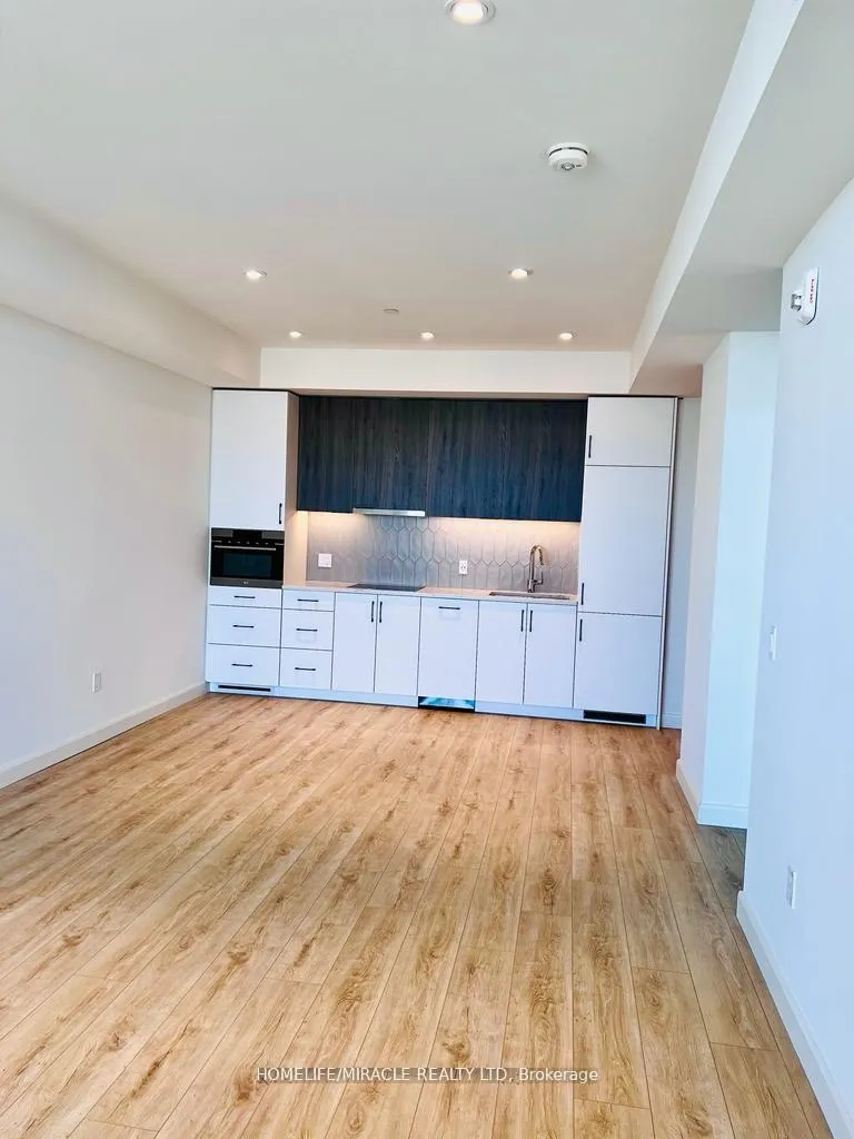 Photo 2 of Unit 1107, 741 King Street W, Kitchener, KW Hospital — HOMEH
