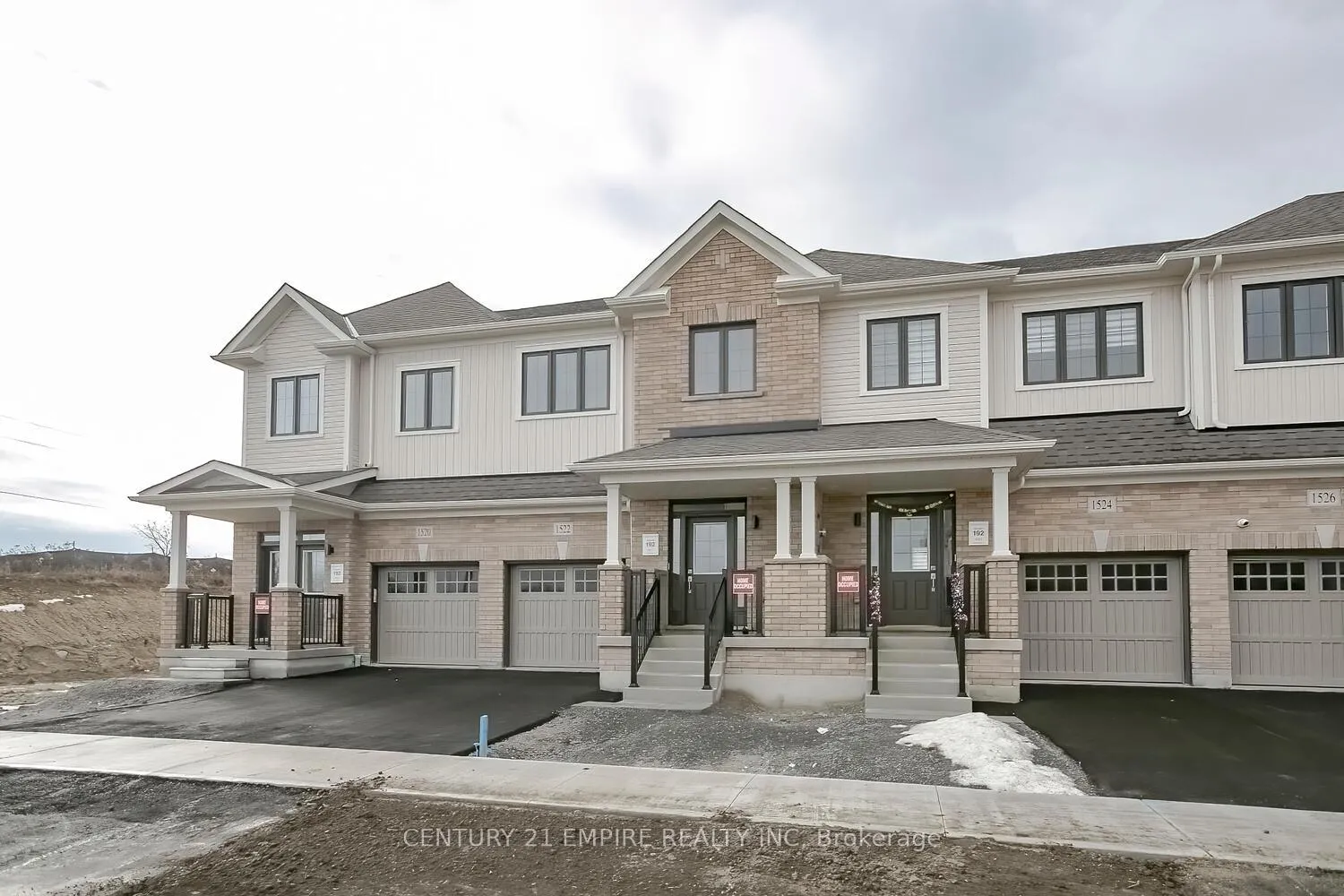 Photo 2 of 1522 Wheatcroft Drive, Oshawa, Kedron — HOMEH