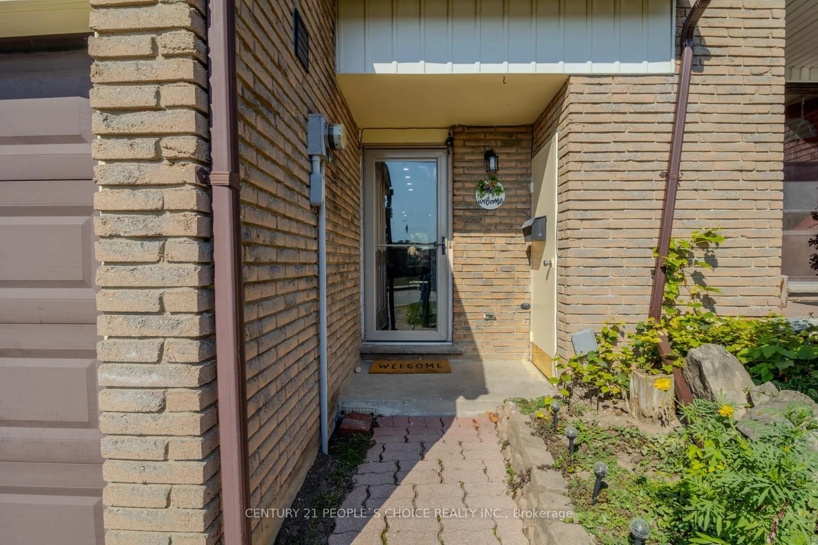 Photo 3 of 6 Congress Crescent, Hamilton, Red Hill — HOMEH