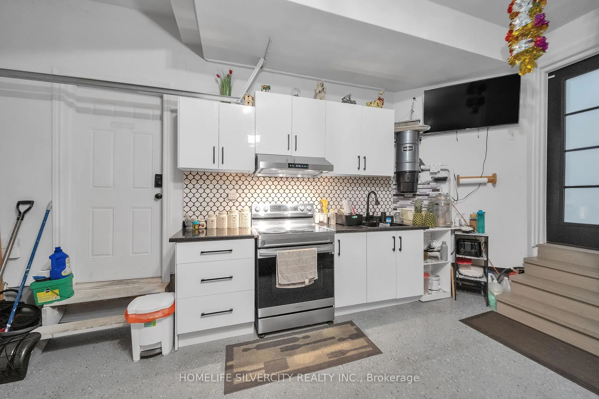 Photo 35 of 13 Rattlesnake Road W, Brampton, Sandringham-Wellington — HOMEH