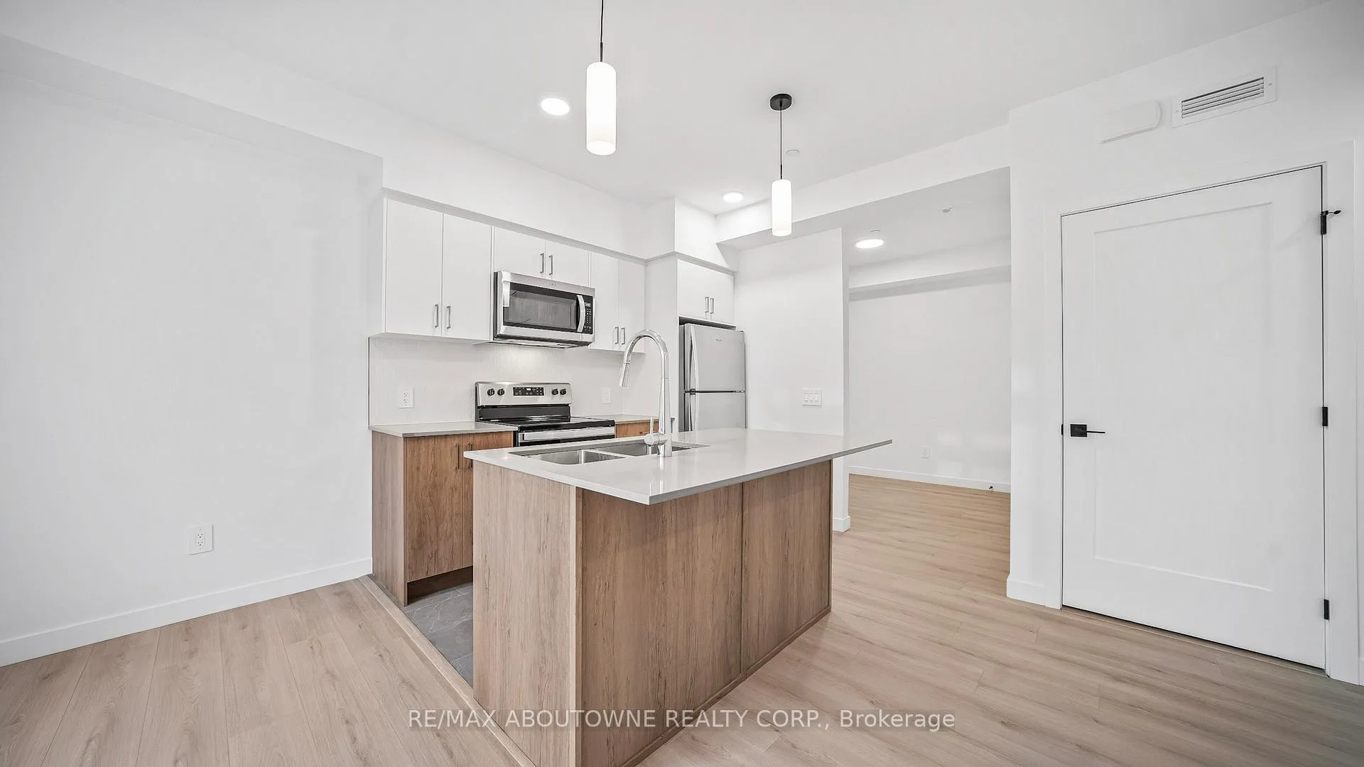 Photo 10 of Unit 73, 31 Mill Street, Kitchener — HOMEH