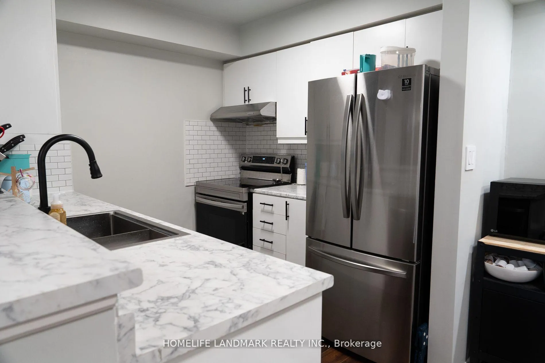 Photo 7 of Unit 53, 53 Sunrise Drive, Markham, Milliken Mills East — HOMEH