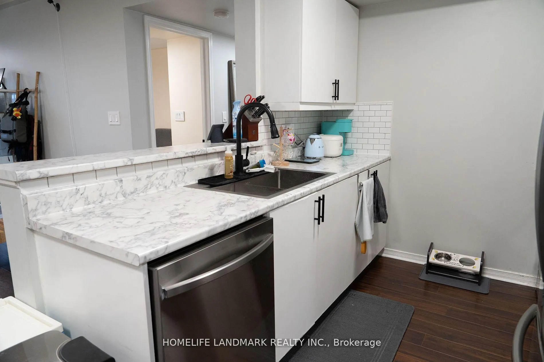 Photo 8 of Unit 53, 53 Sunrise Drive, Markham, Milliken Mills East — HOMEH